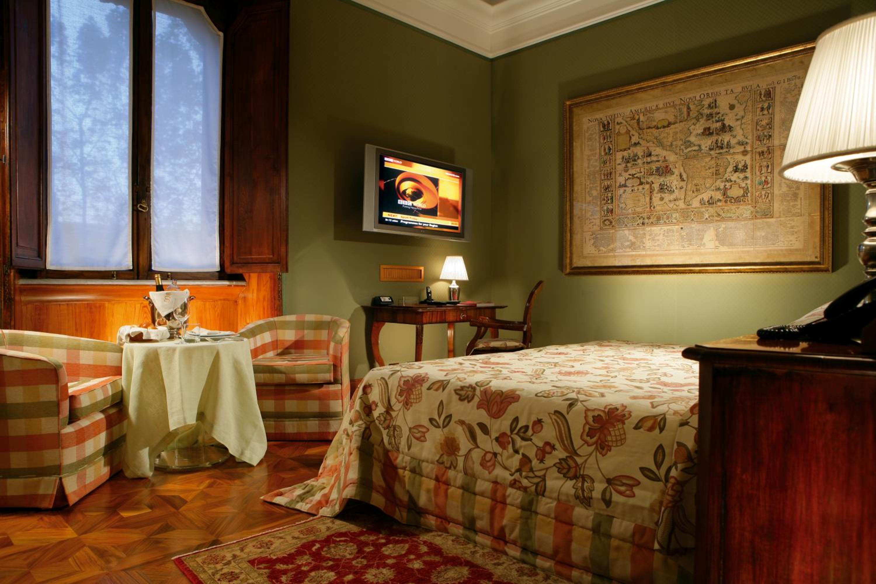 Grand Deluxe Suite photo 3