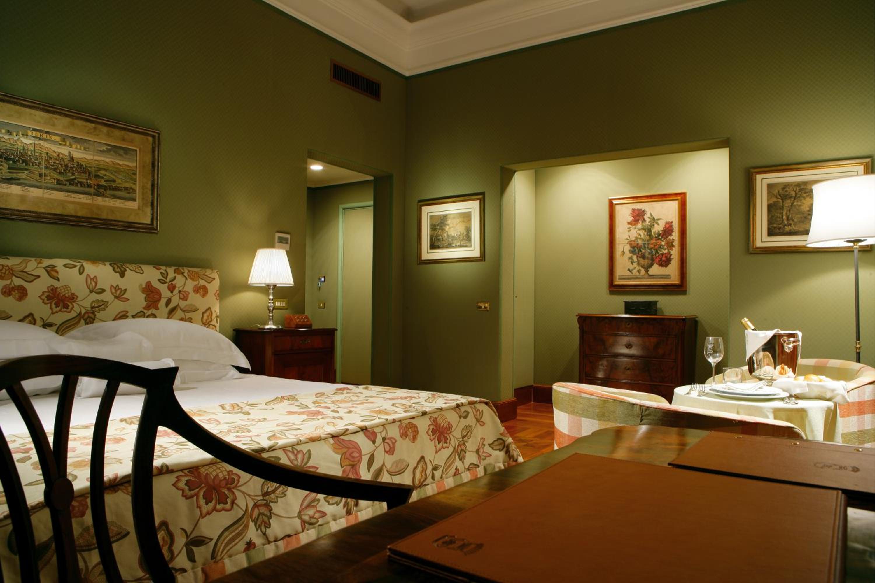 Grand Deluxe Suite photo 2