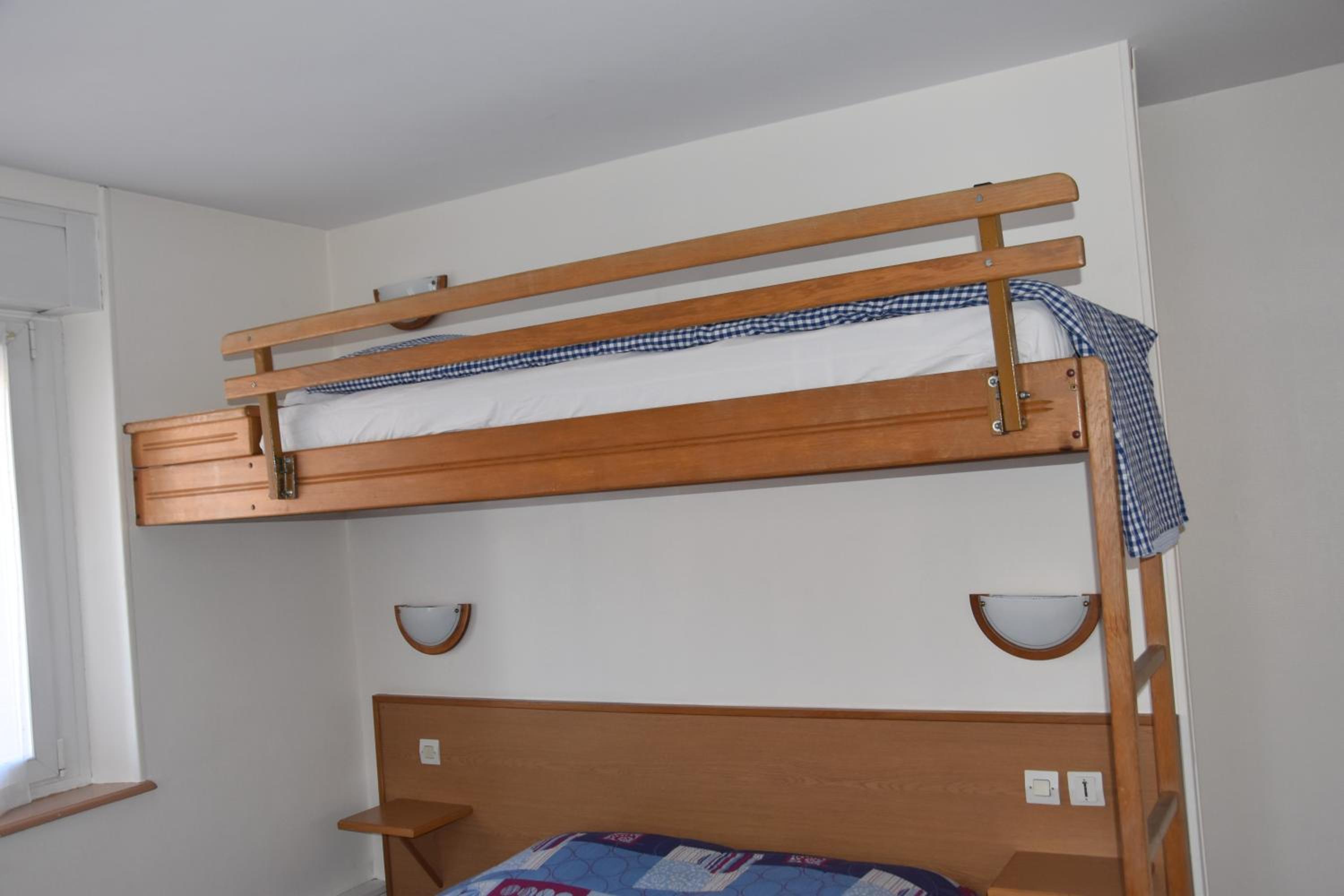Quadruple Room - Photo 7