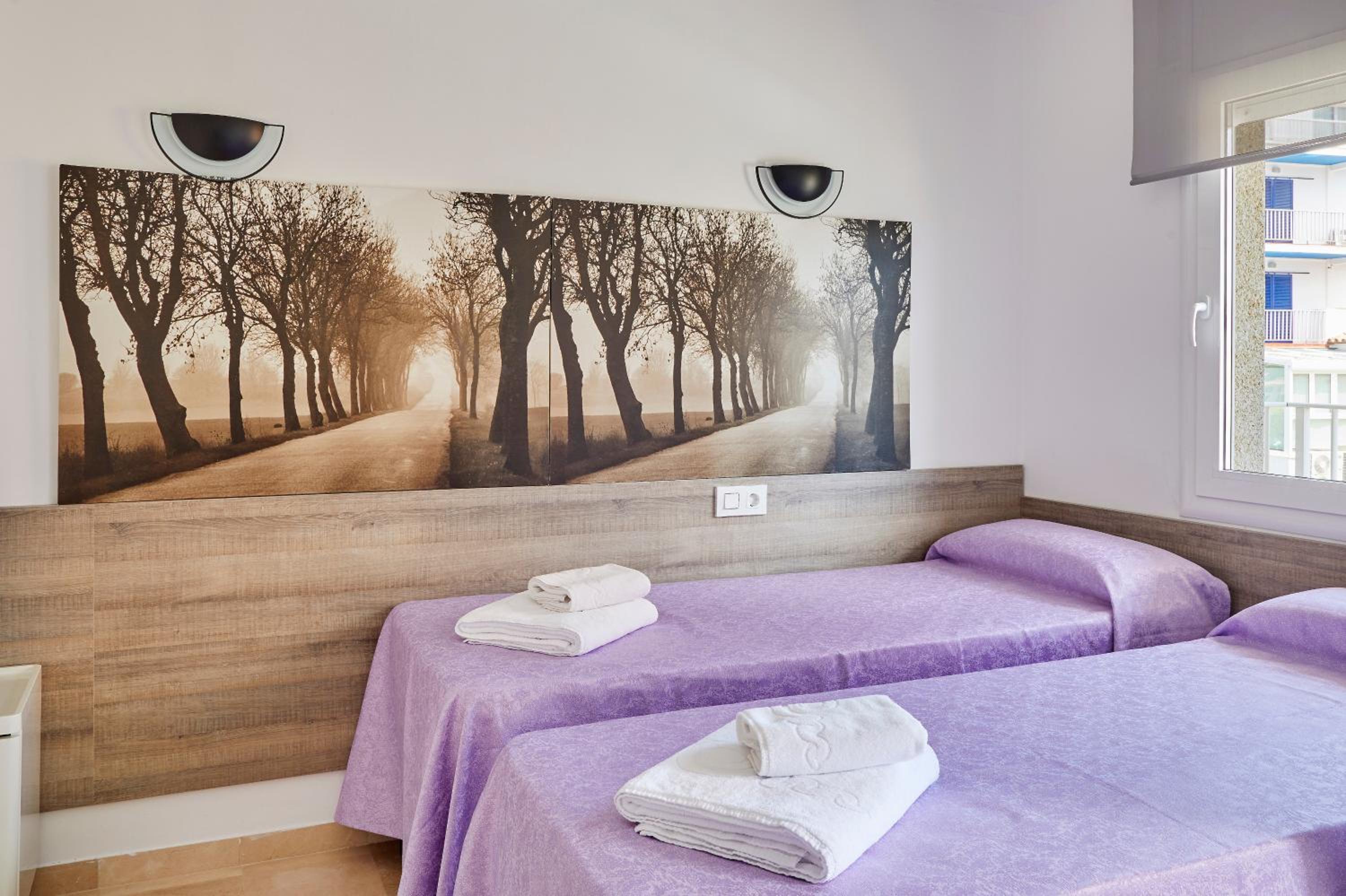 Apartamento de Dos Dormitorios con Vista a la Calle (3 Adultos + 2 Niños)