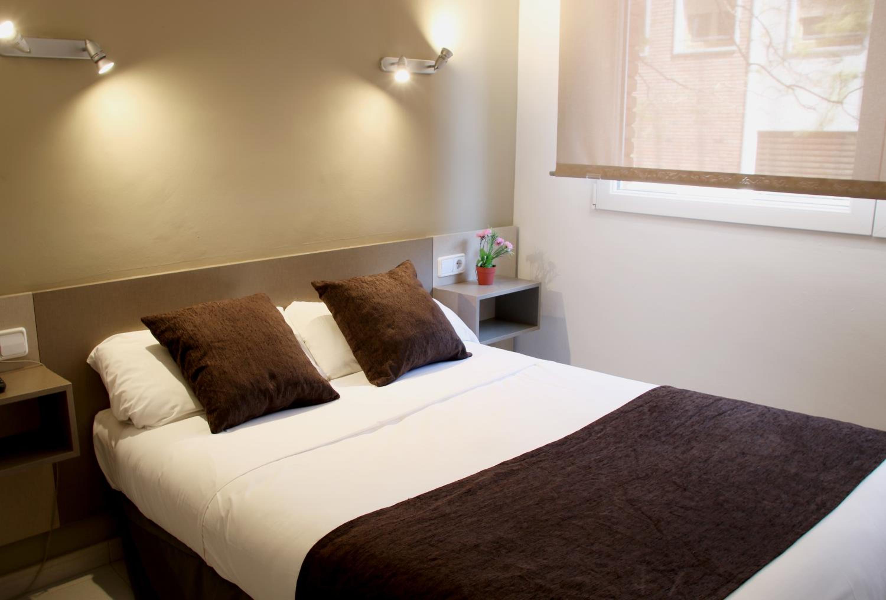 Double Room with Extra Bed photo 2