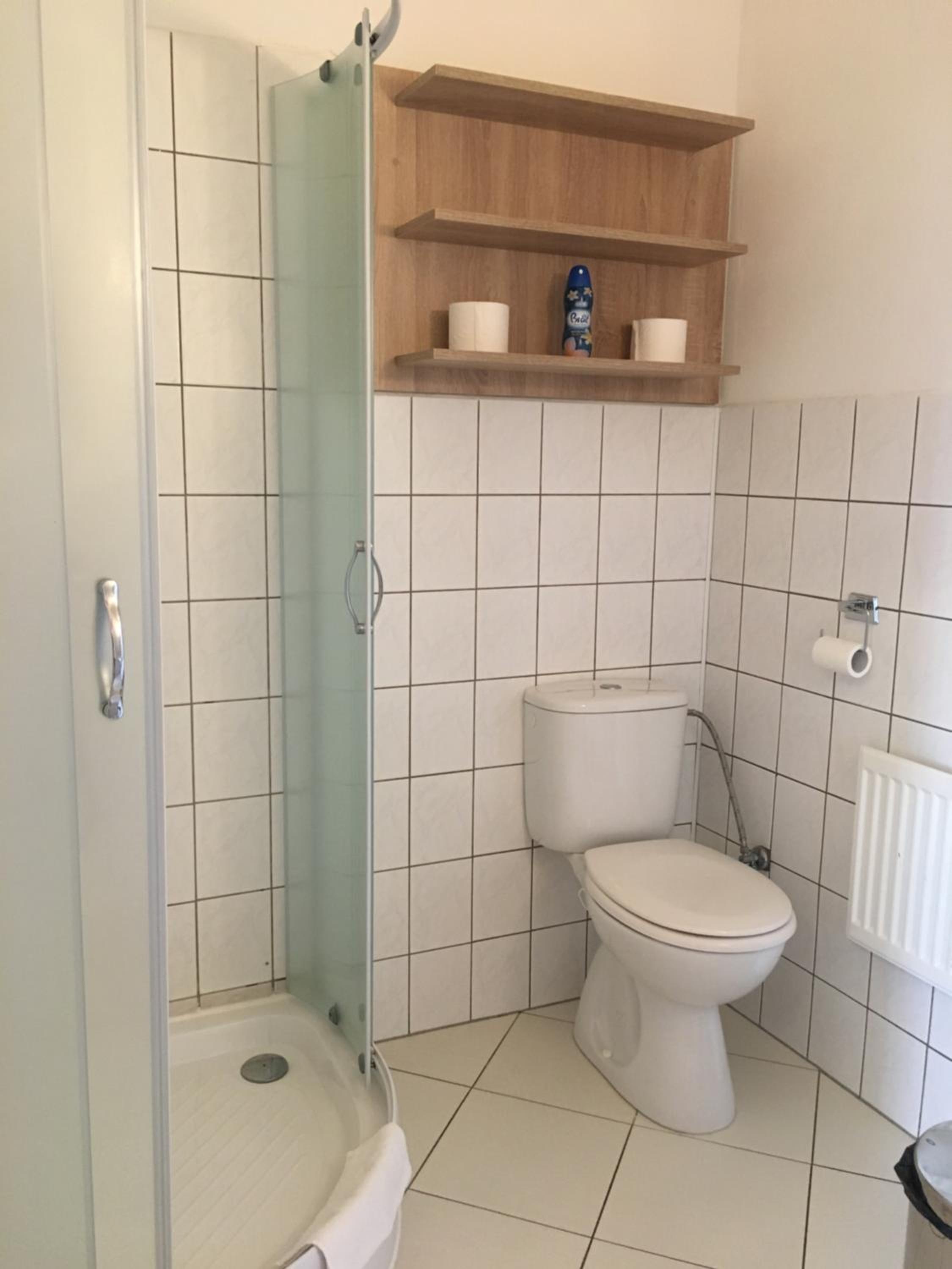 Deluxe Double Room with Shower photo 3