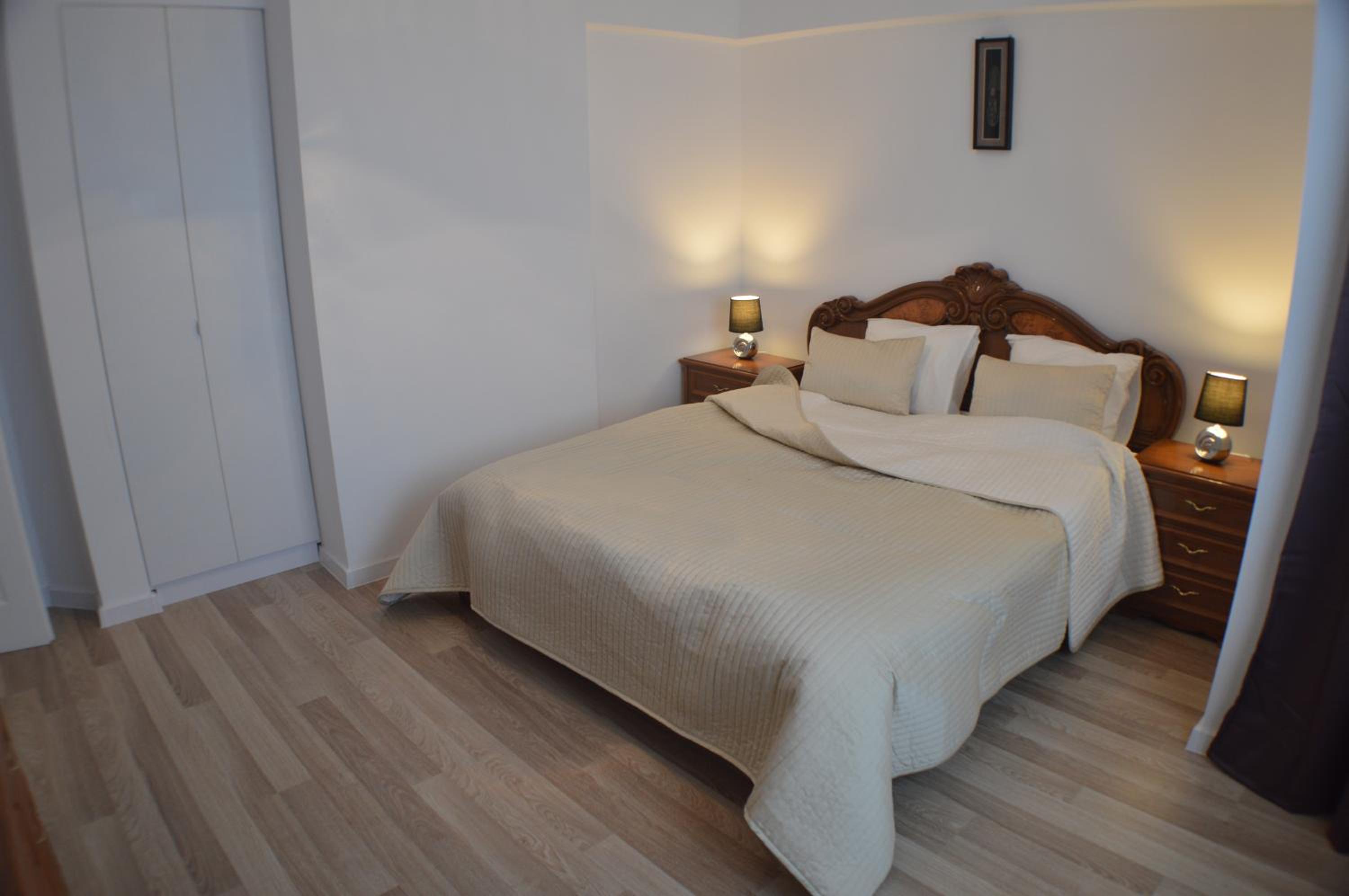 Deluxe Apartment - Photo 12