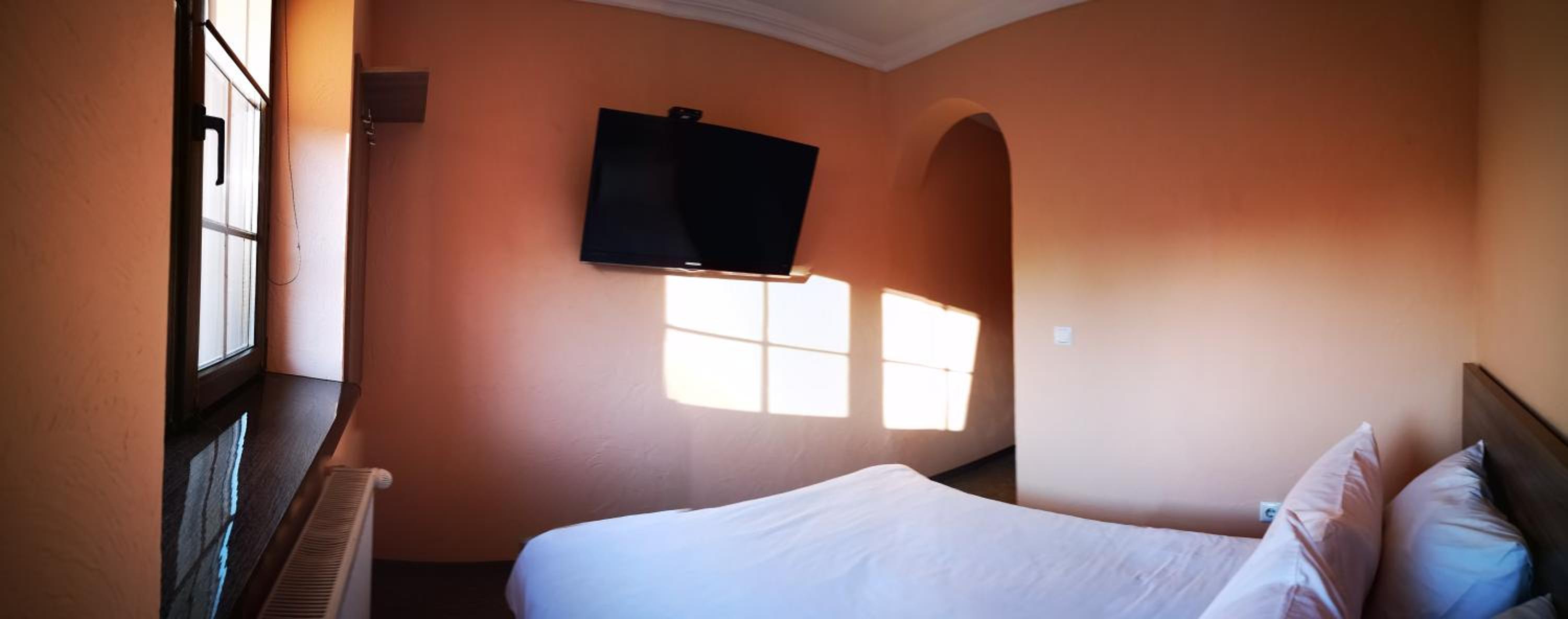 Budget Double Room photo 1