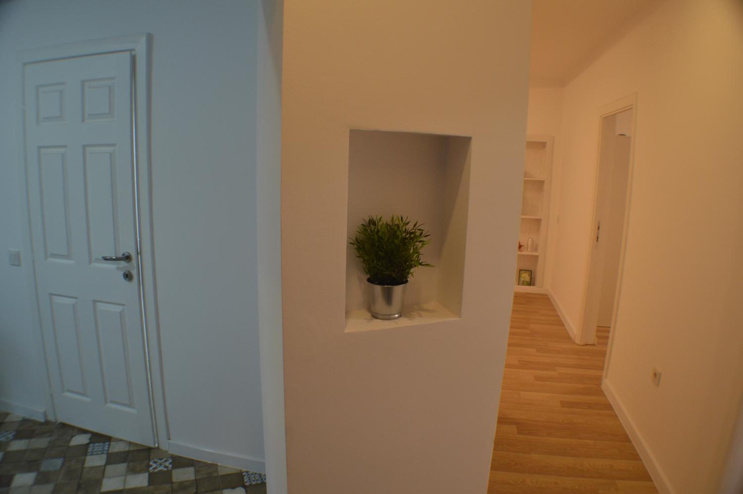 Two-Bedroom Apartment - Photo 2