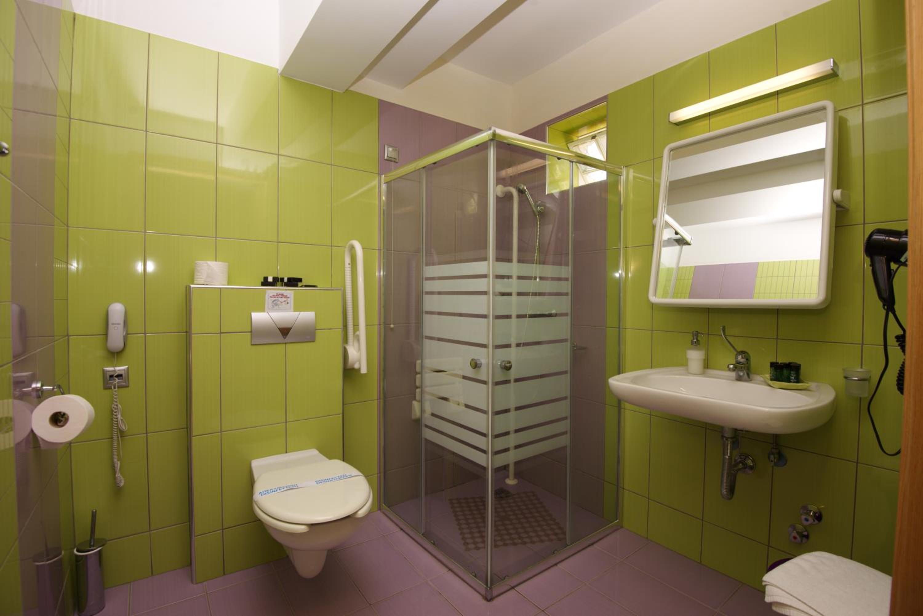 Triple Room with Pool View photo 2