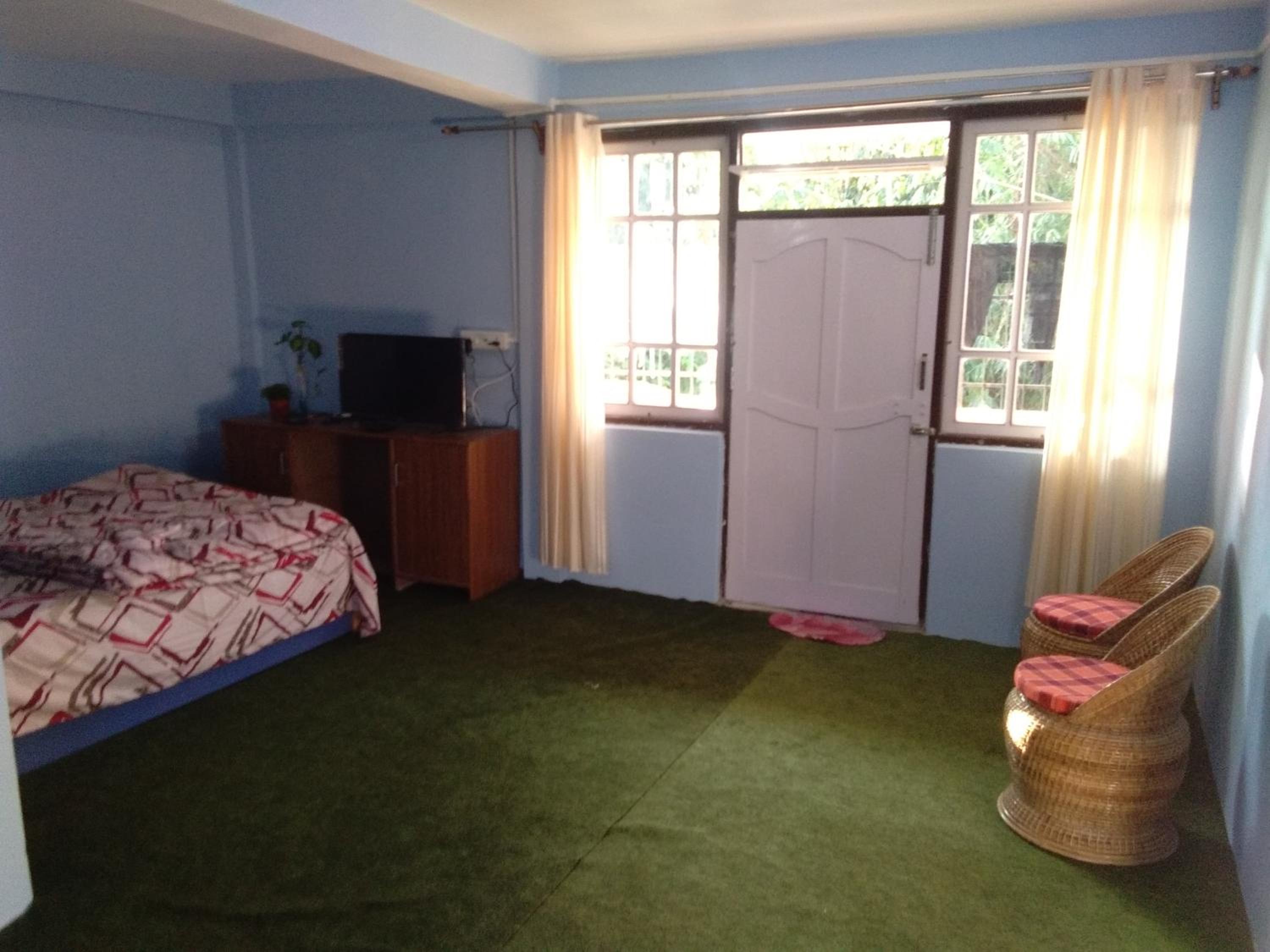 Economy Quadruple Room photo 2