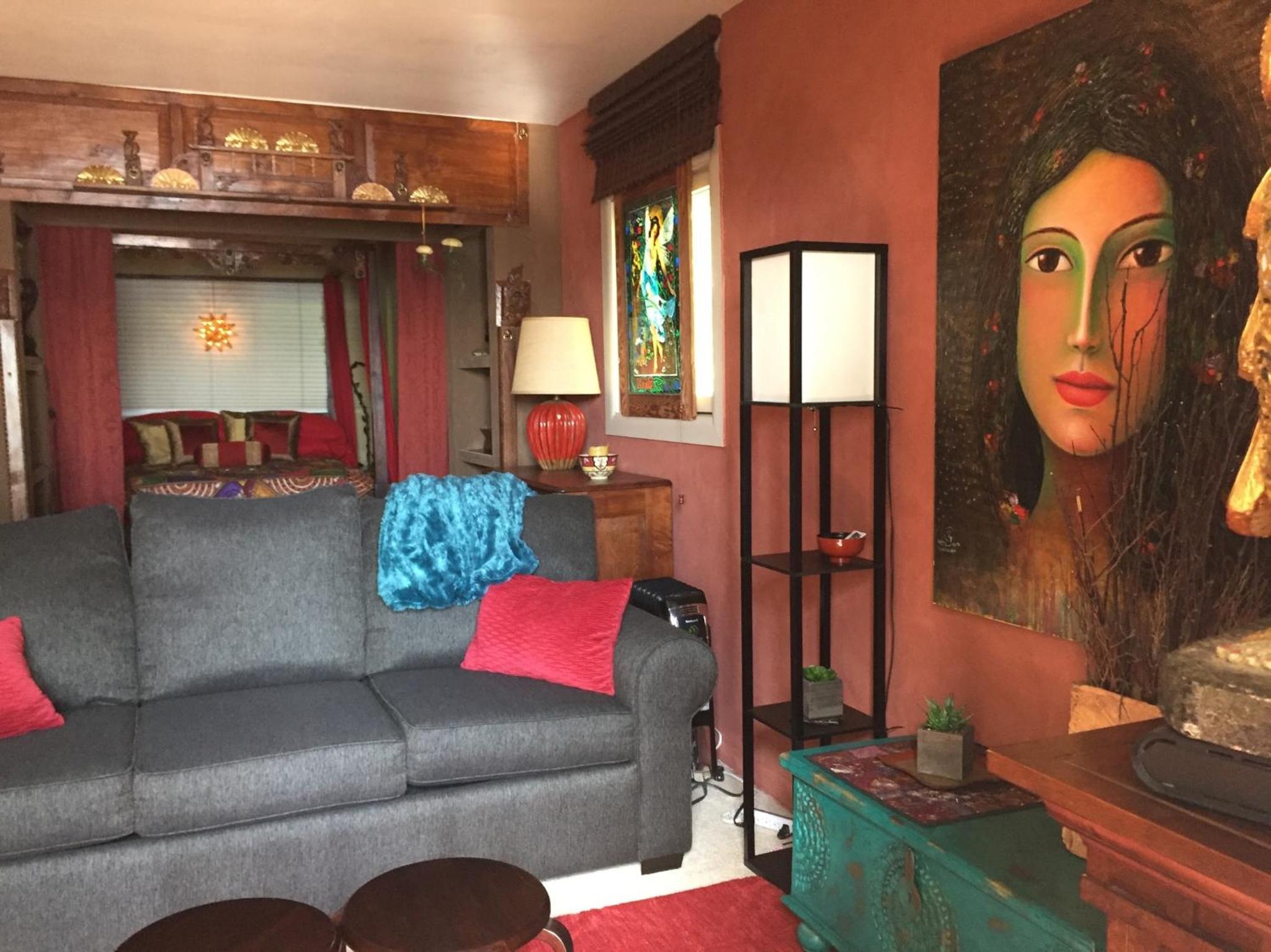 Deluxe Queen Suite photo 1