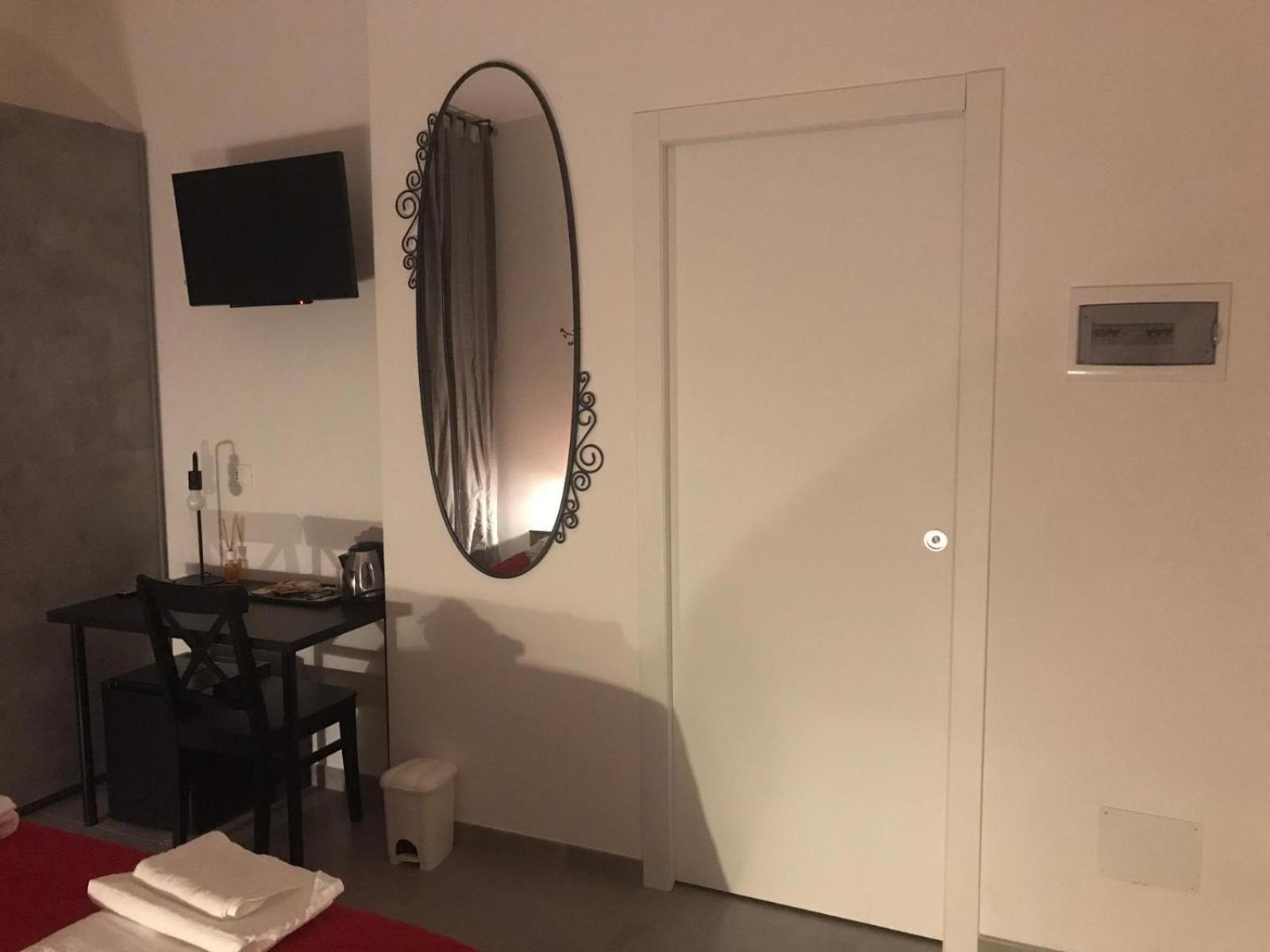 Double Room with Extra Bed - Photo 16