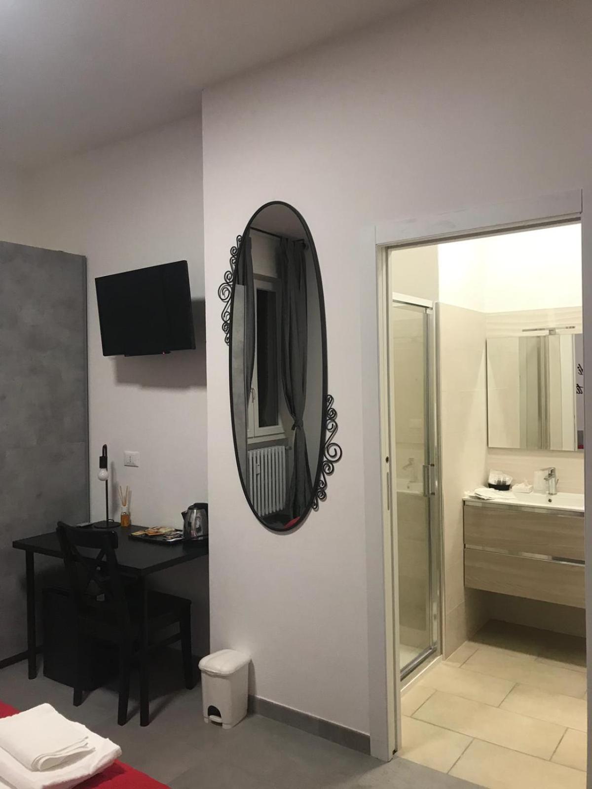 Double Room with Extra Bed - Photo 19