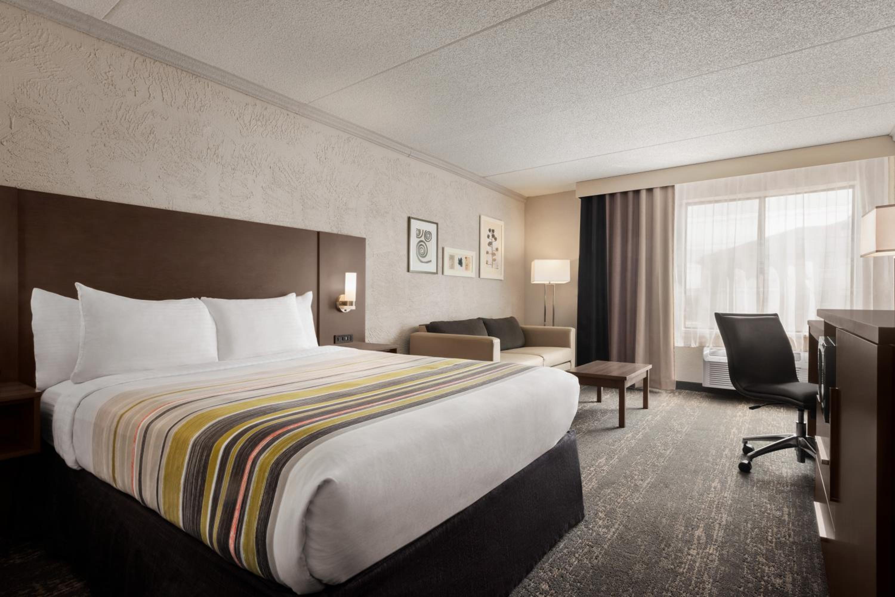 Deluxe Queen Room - Photo 5