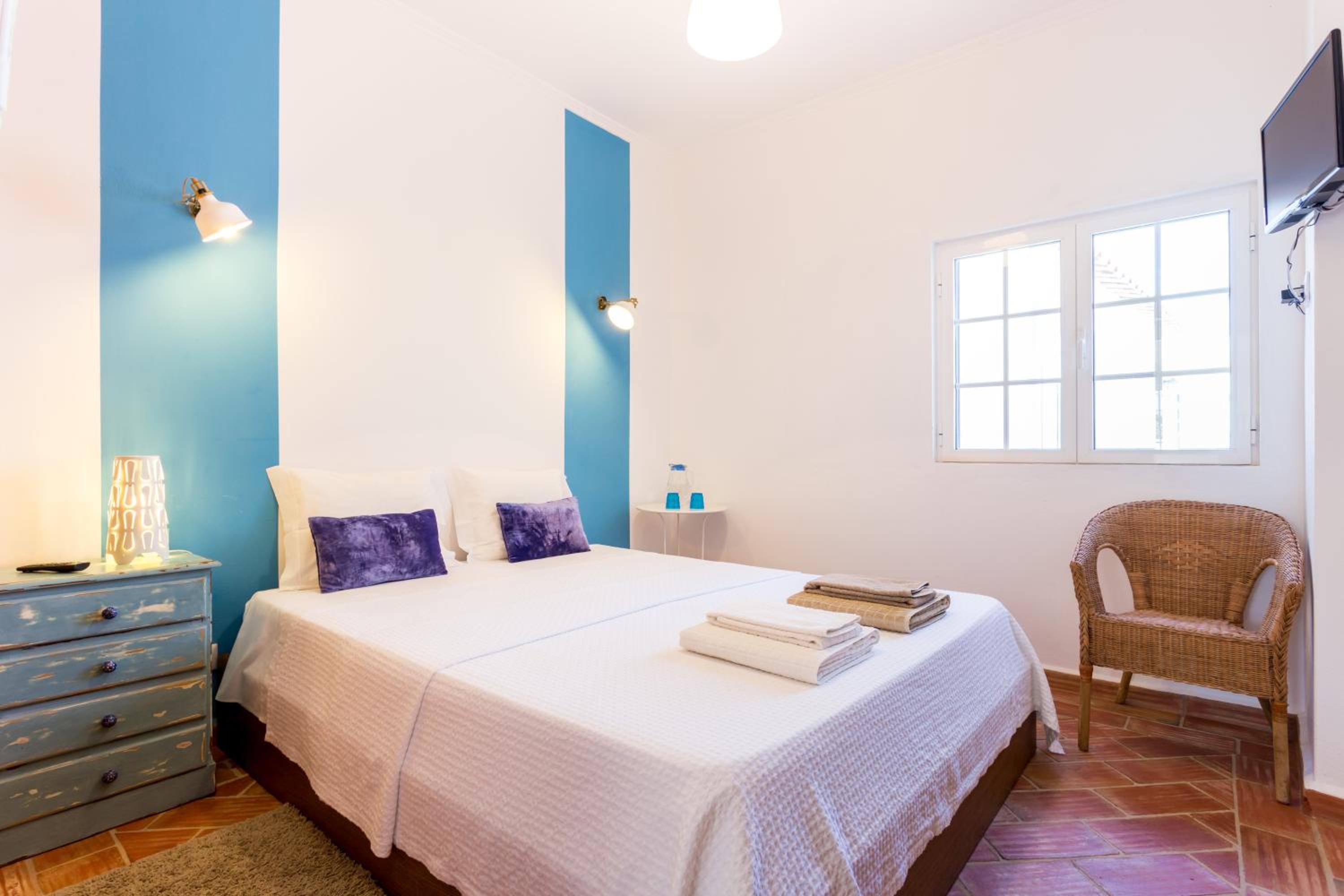 Double Room - Photo 16