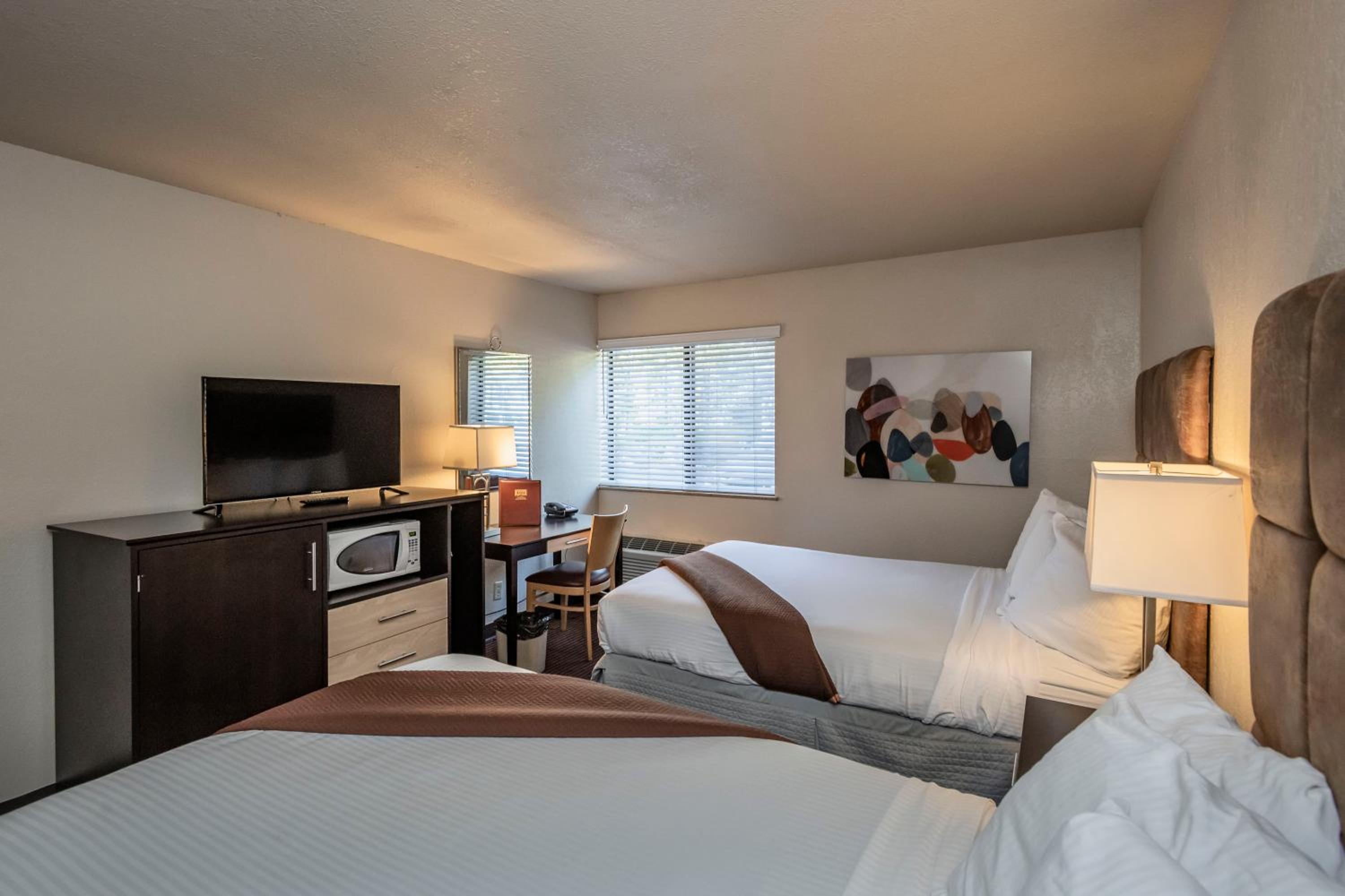 Double Room with Two Double Beds - Photo 3