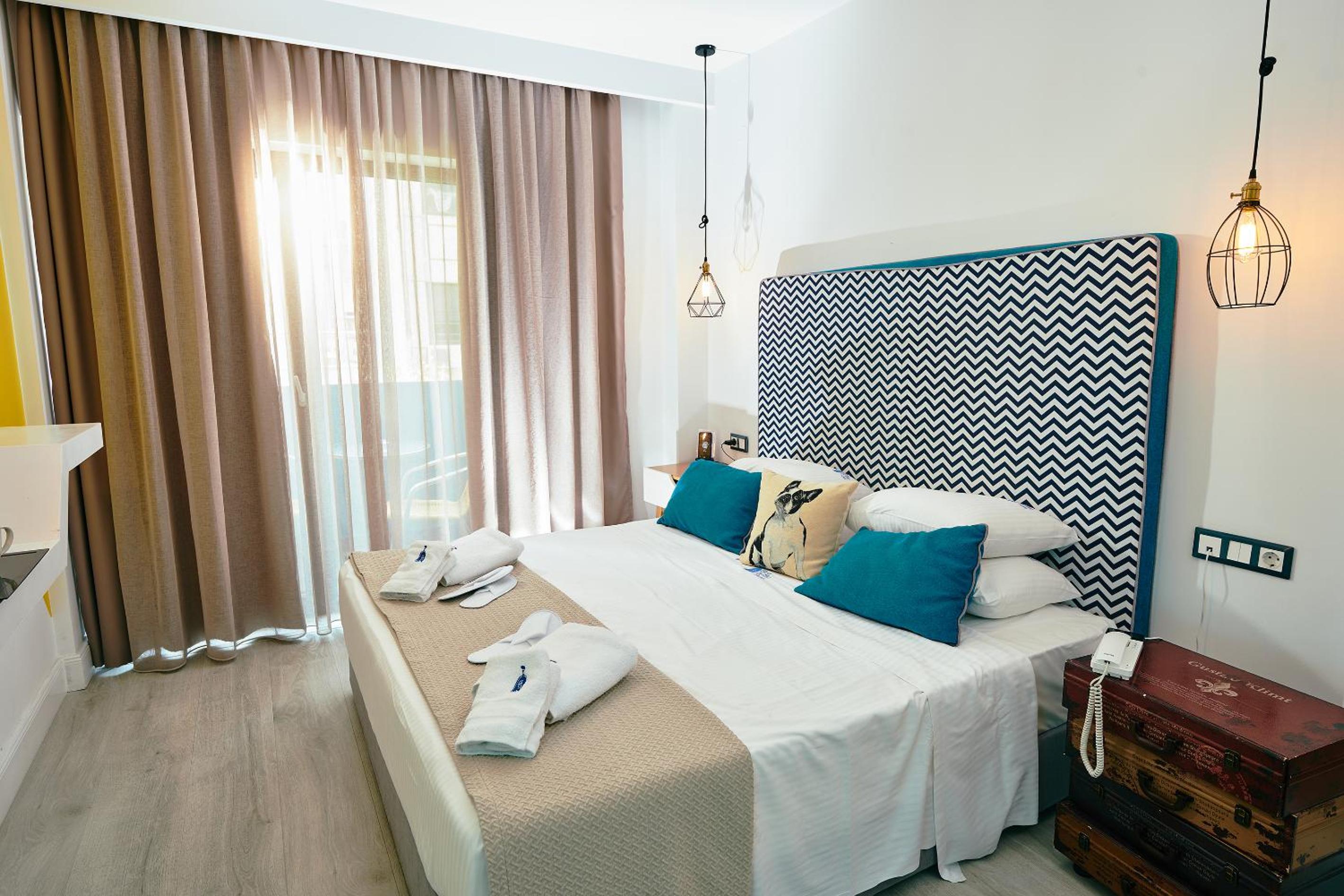 Deluxe Single Room with Balcony photo 1