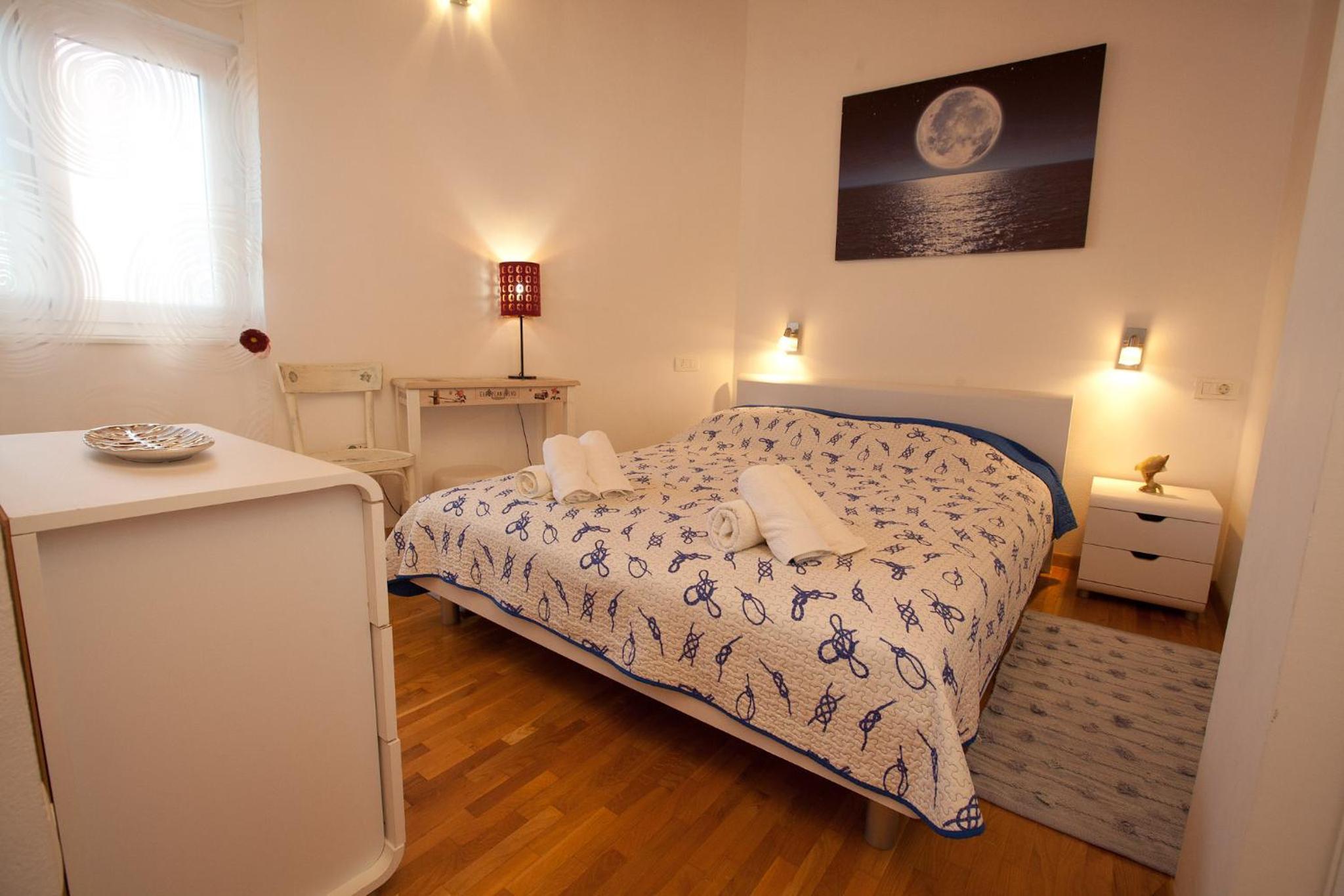 One-Bedroom Apartment with Balcony photo 3