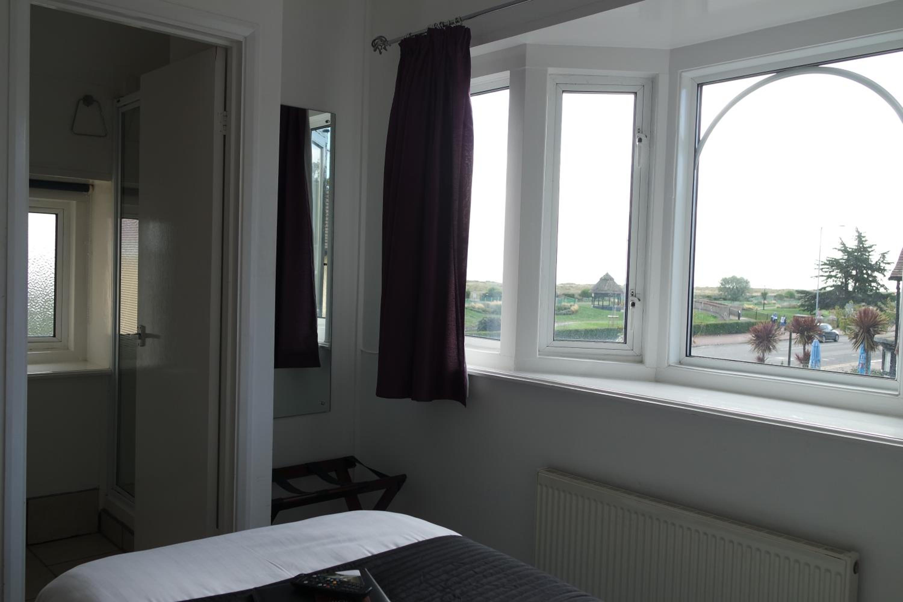 Single Room with Shower photo 1
