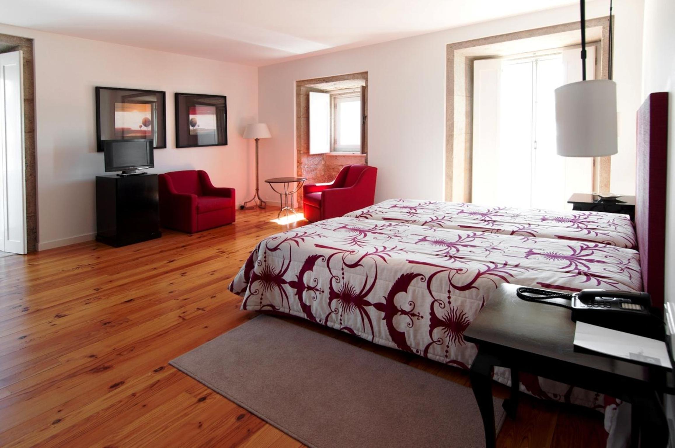 Deluxe Suite photo 3
