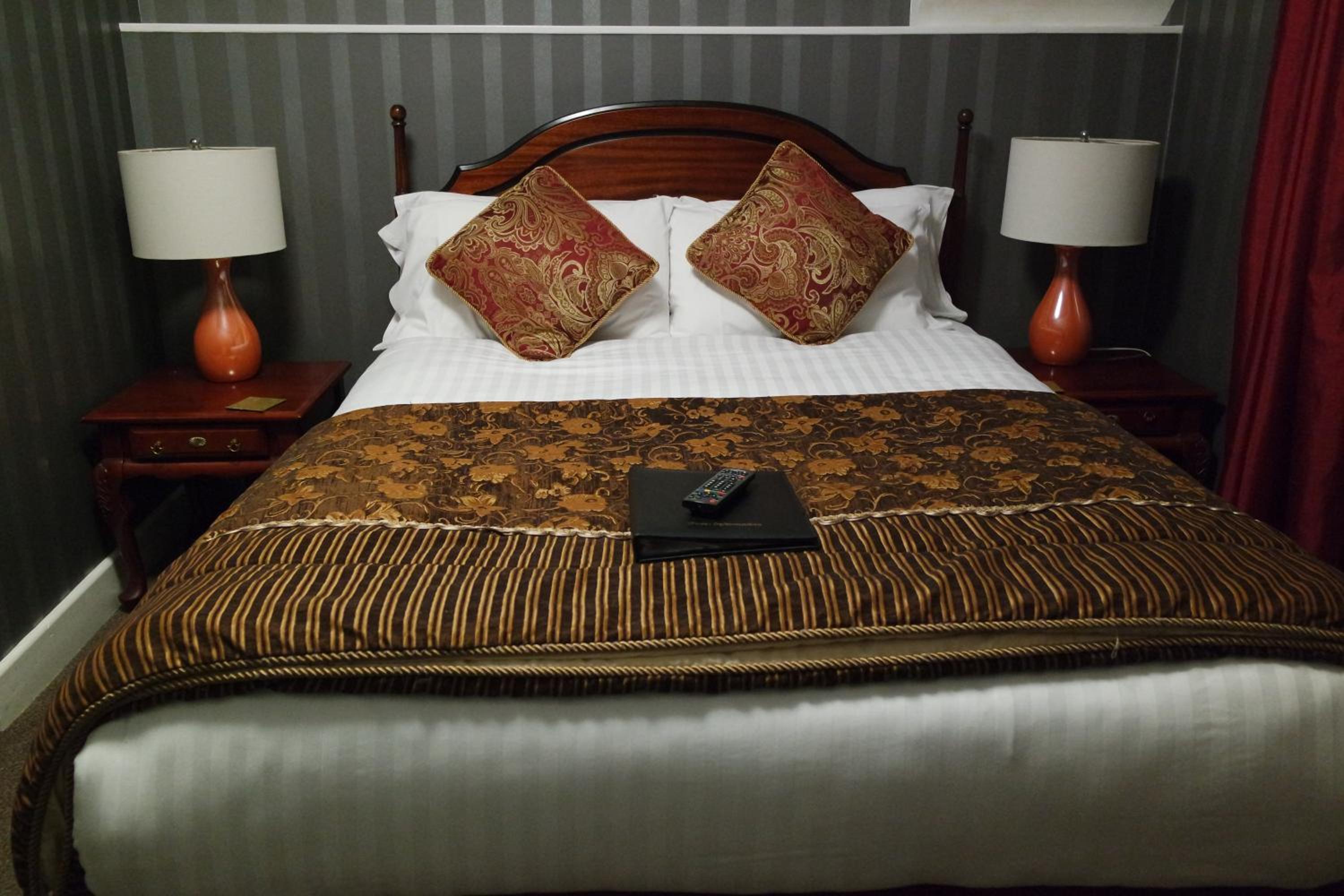 Deluxe Double Room with Shower photo 2