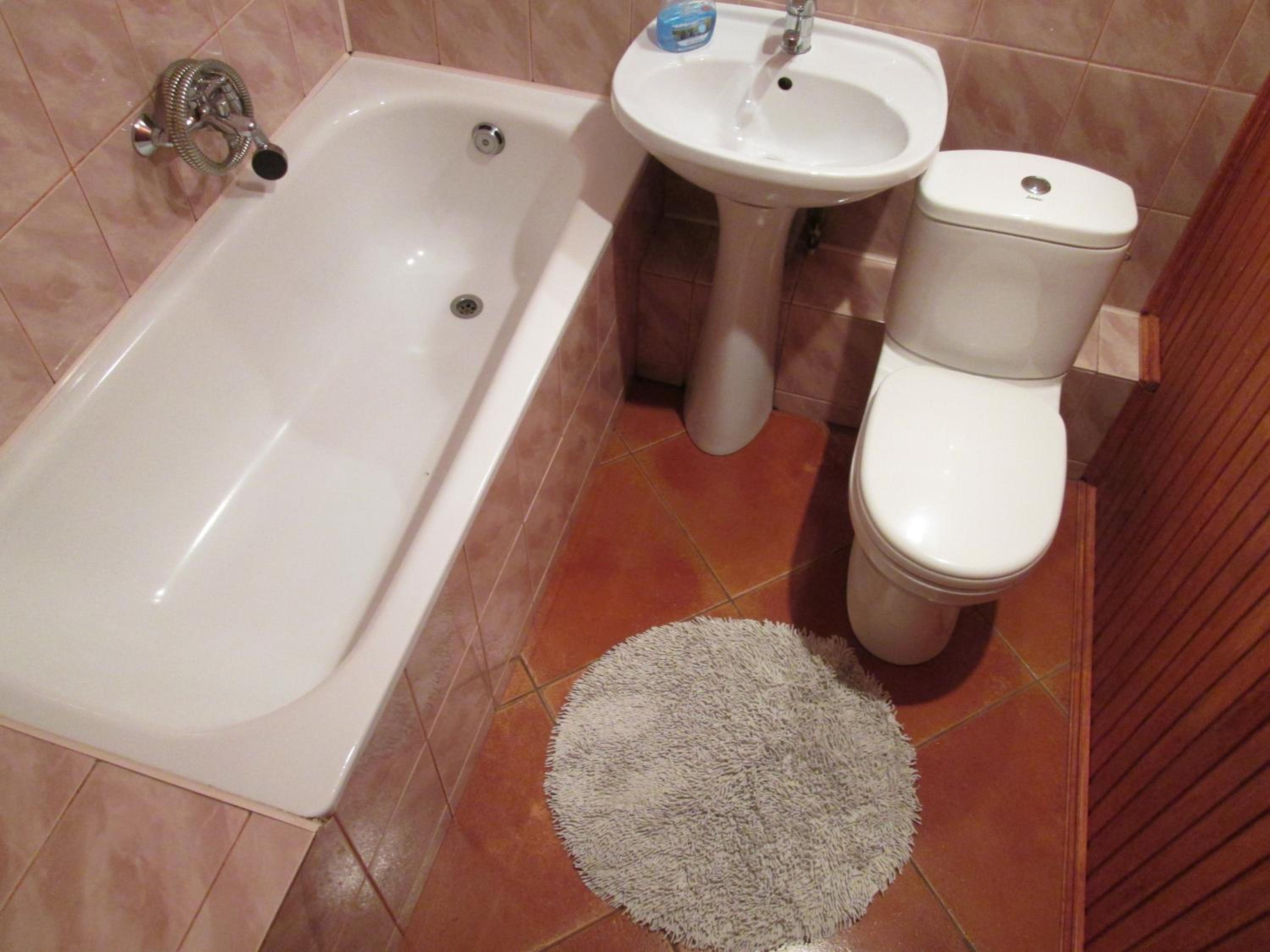 Twin Room - Photo 10