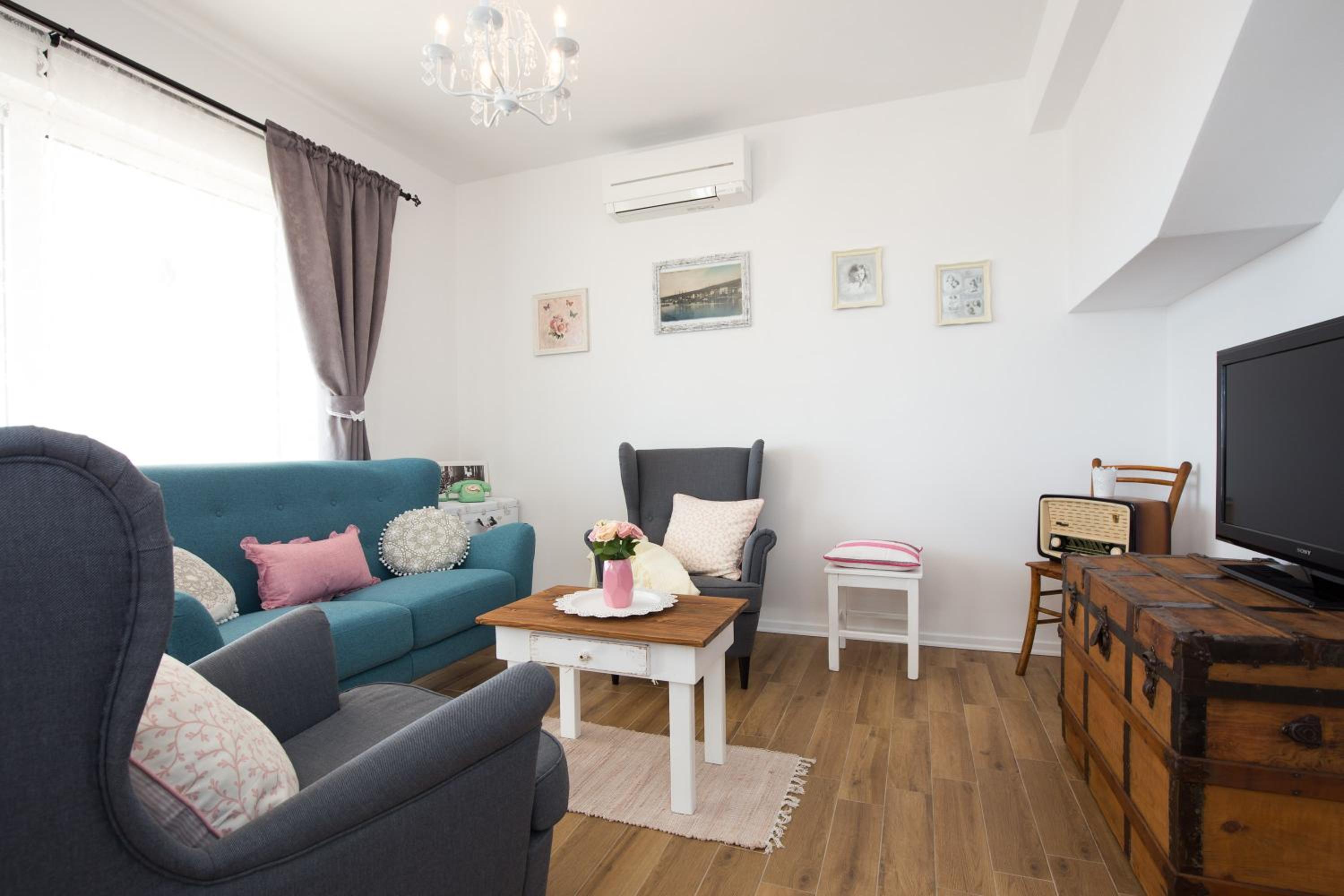 Three-Bedroom Villa photo 1