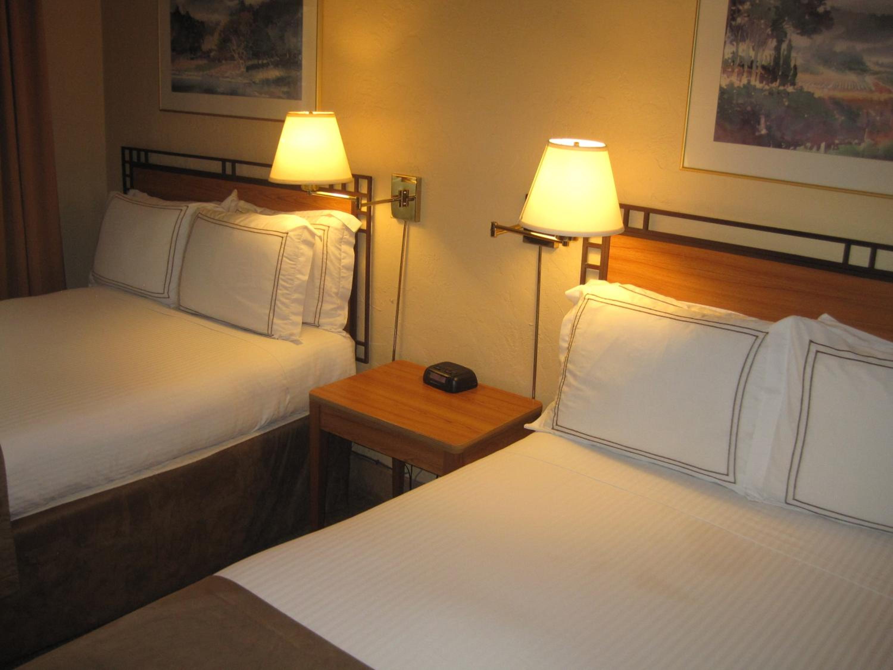 Double Room with Two Double Beds - Non-Smoking photo 3