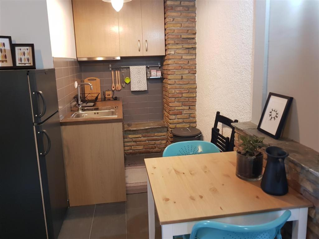Studio Apartment - Photo 12