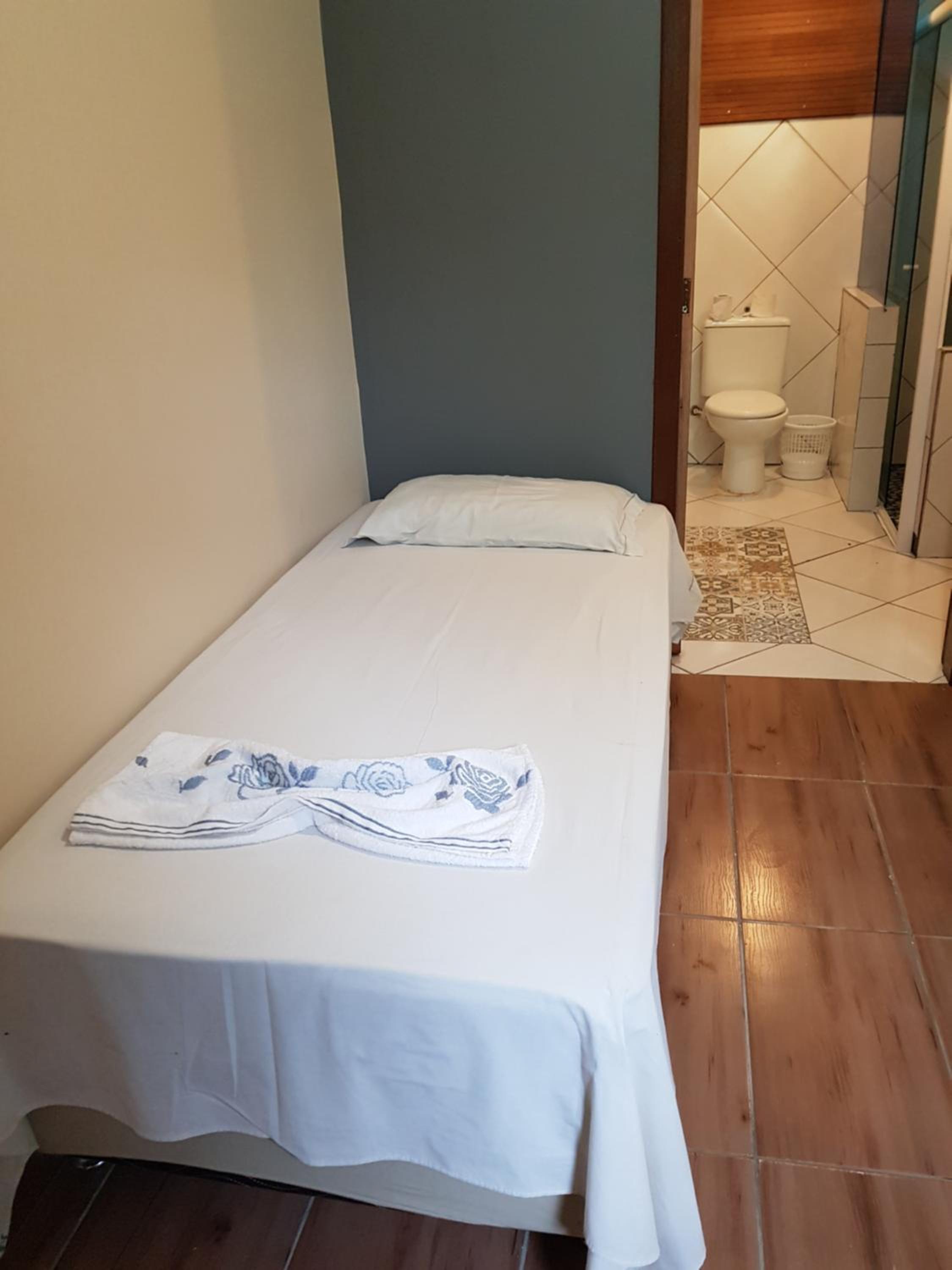 Economy Twin Room