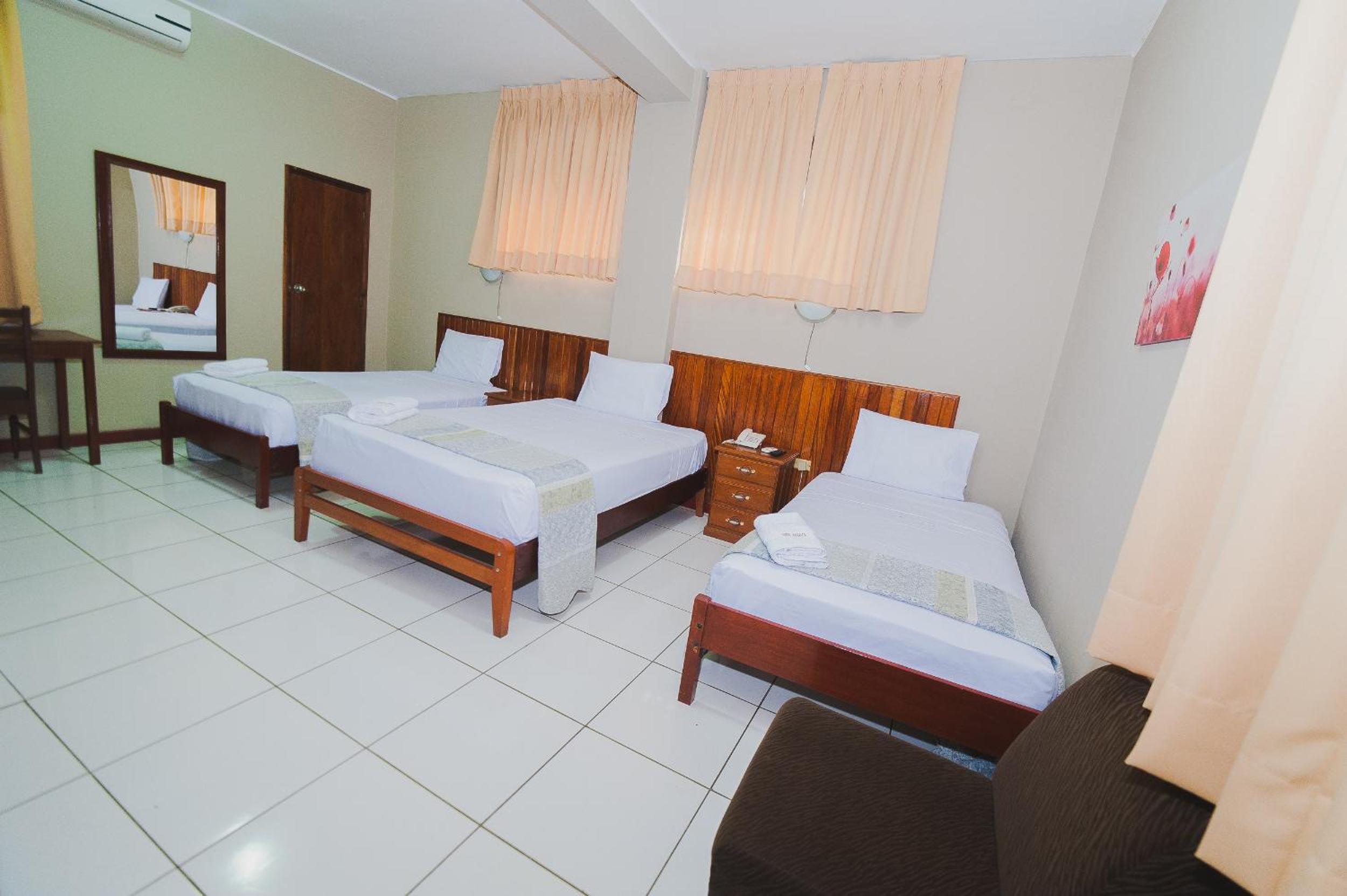 Triple Room with Private Bathroom photo 3