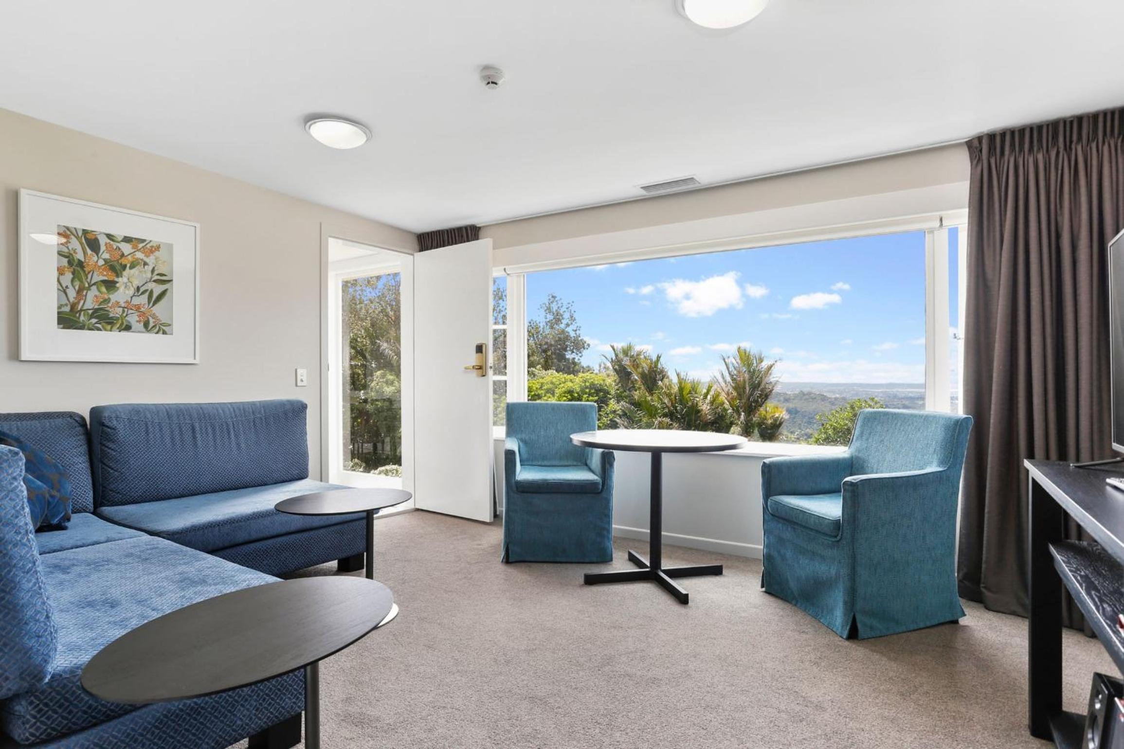 Two-Bedroom Apartment with City View - Photo 1
