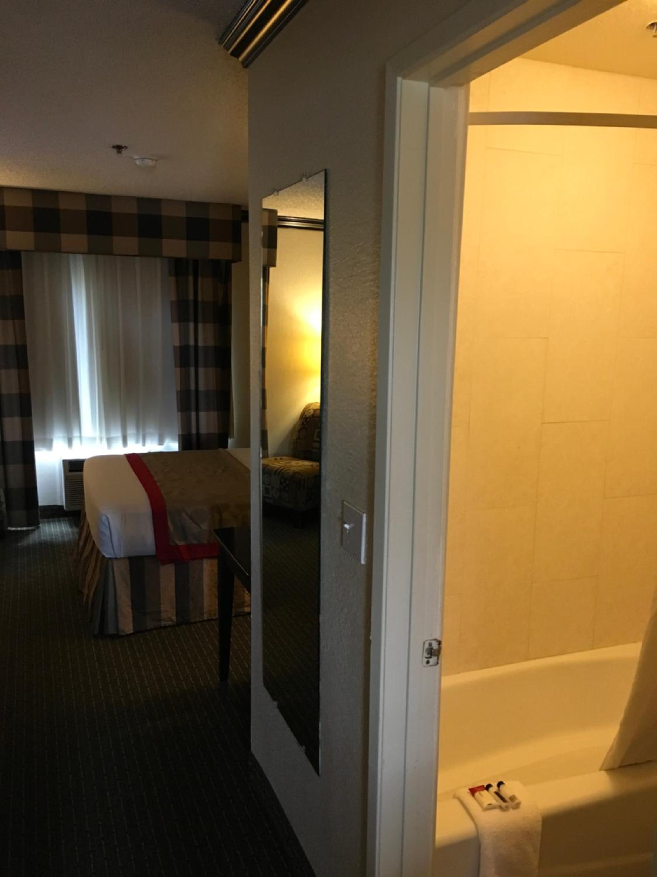Studio Suite - Non-Smoking - Photo 5