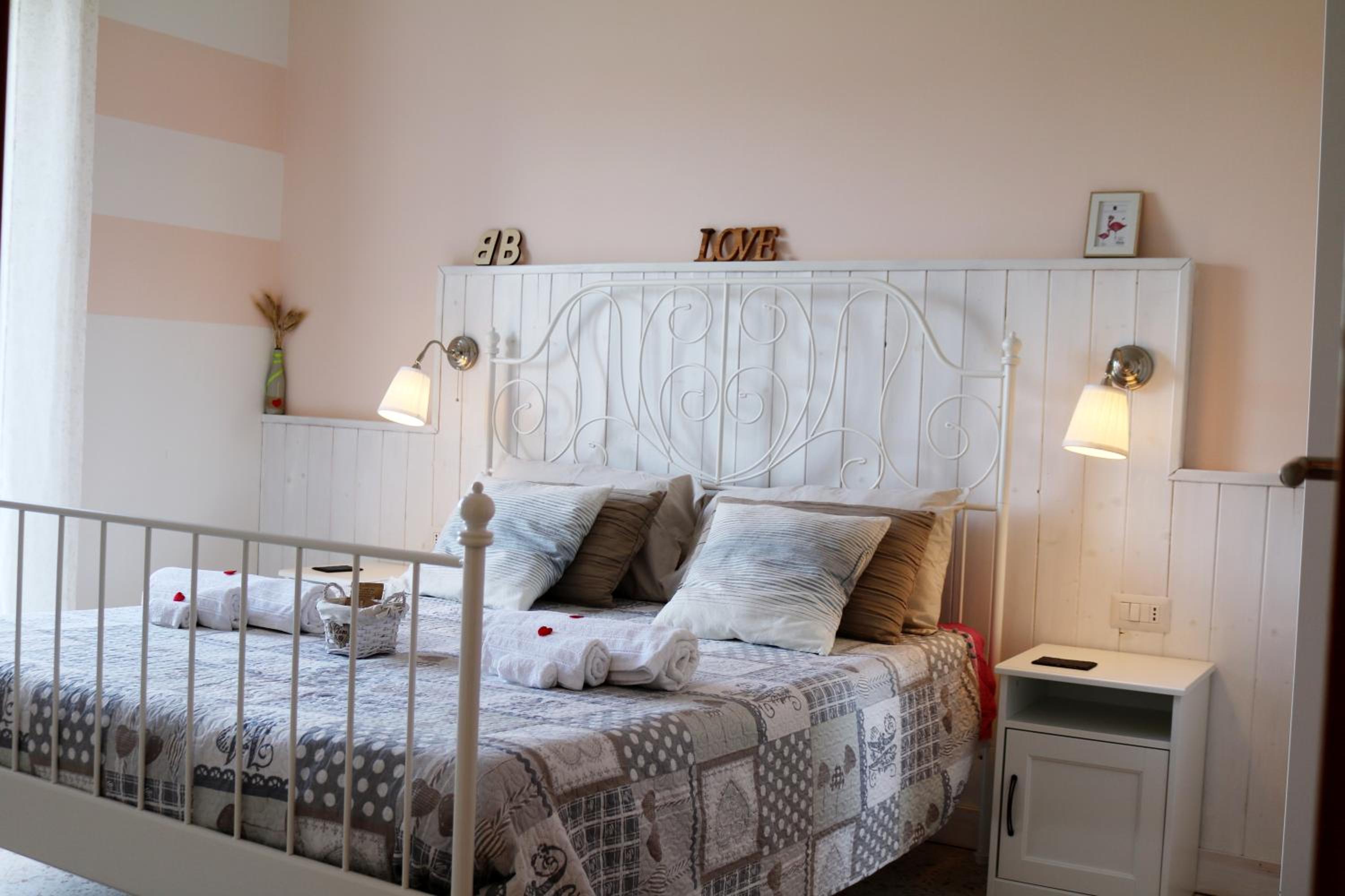 Deluxe Double Room with Balcony and Sea View - Photo 4
