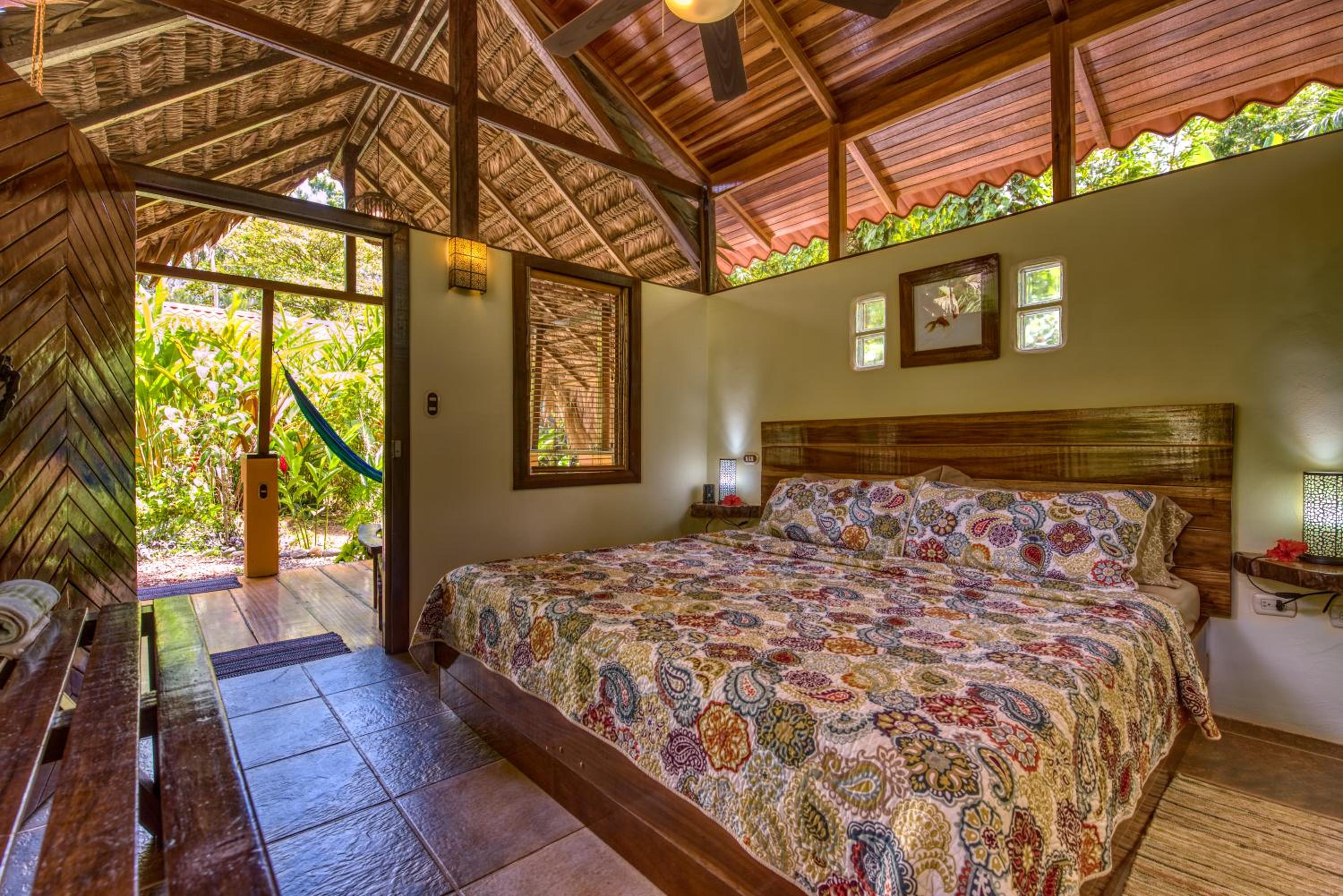Bungalow with Garden View - Photo 5