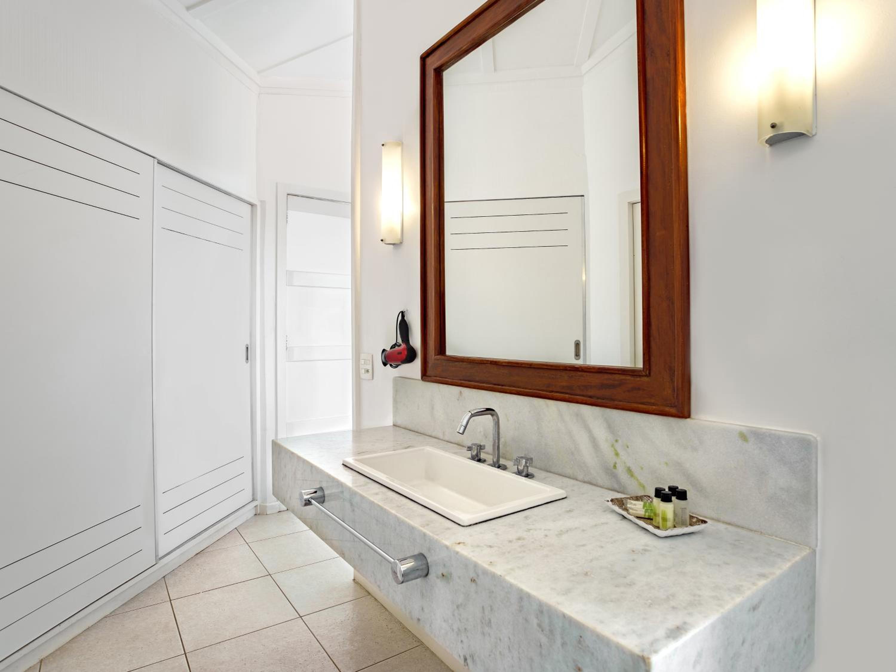 Standard Double Room - Photo 3