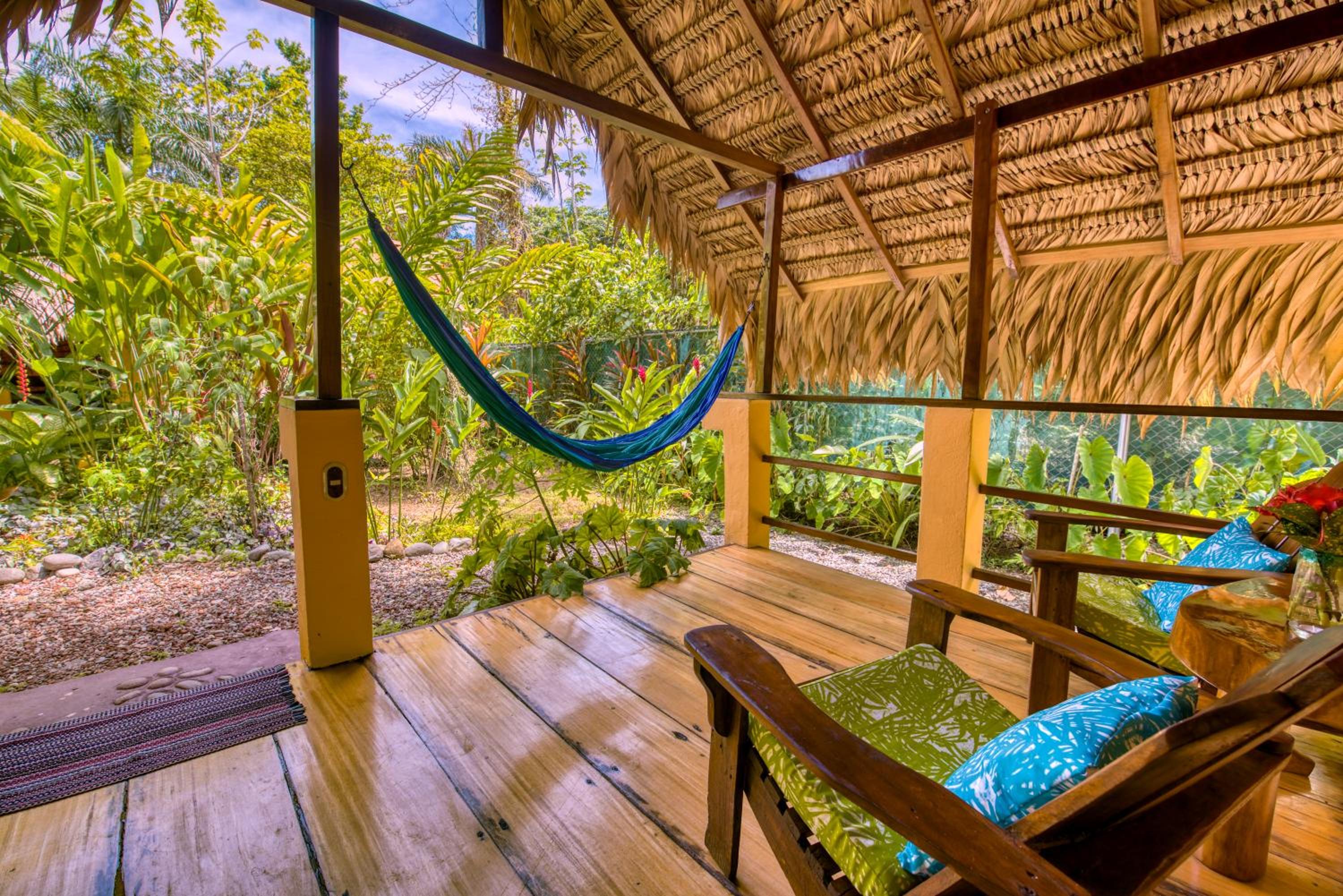 Deluxe Bungalow with Garden View photo 2