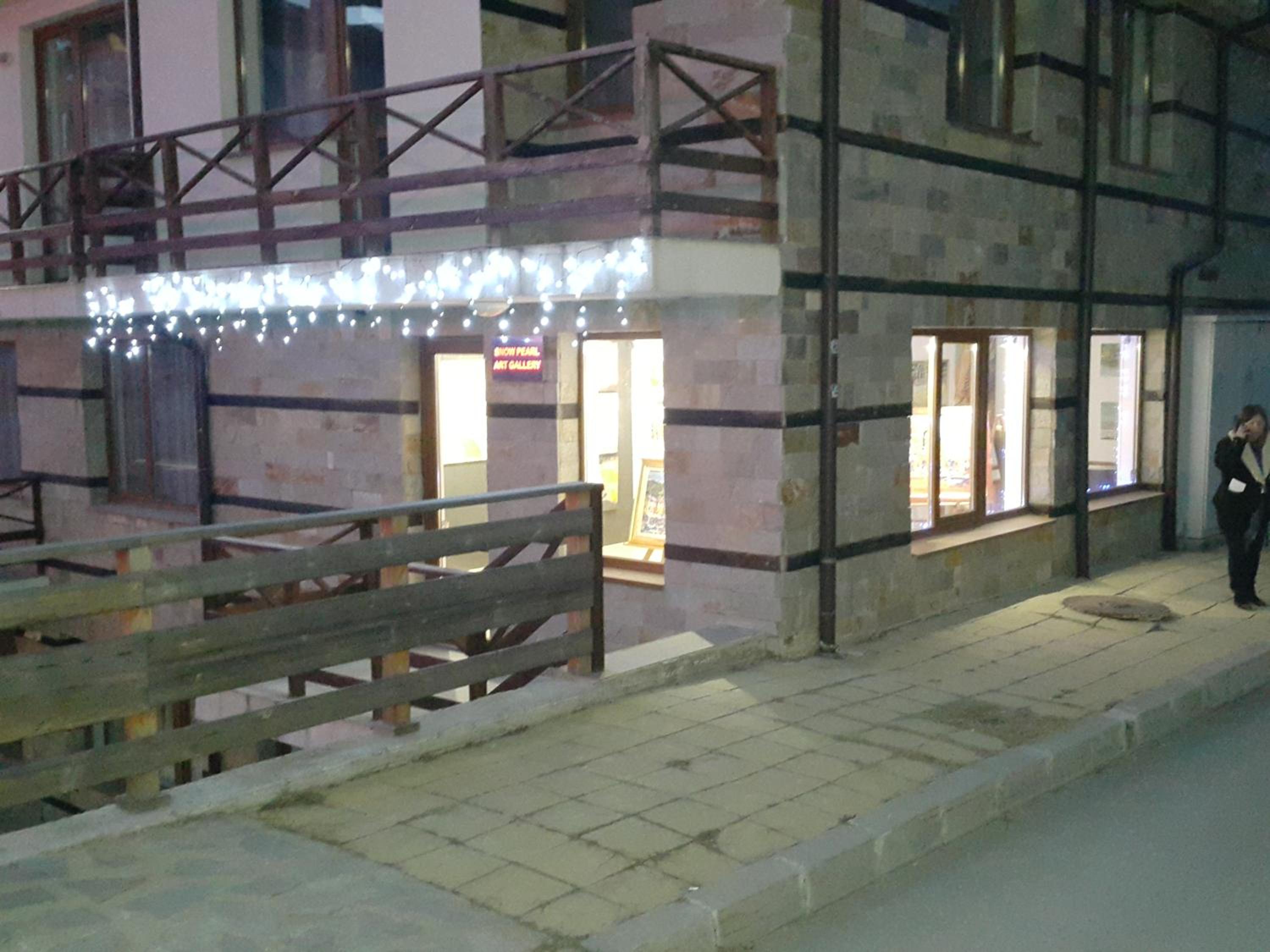One-Bedroom Apartment with Balcony photo 2