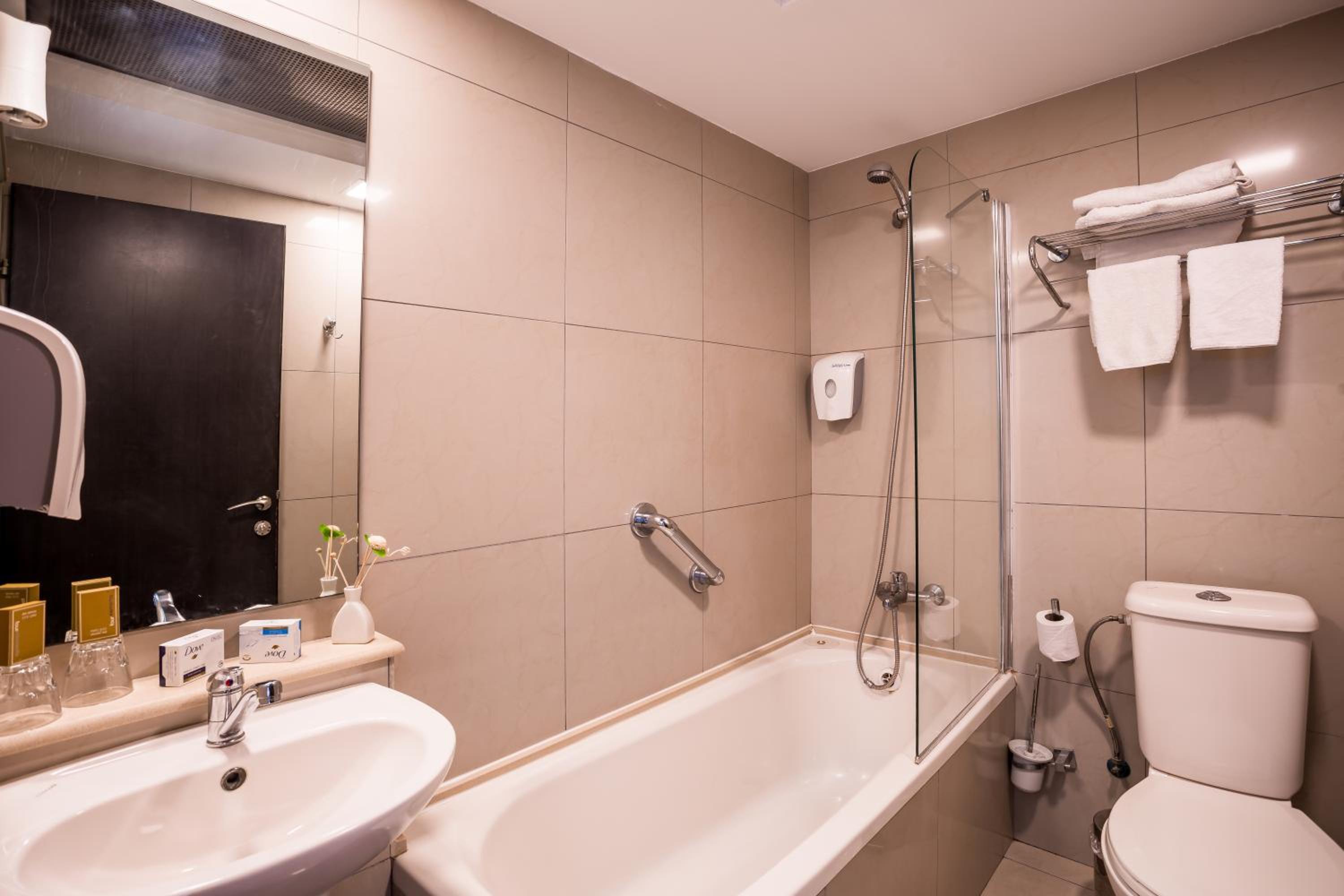 Superior Double or Twin Room - Photo 3