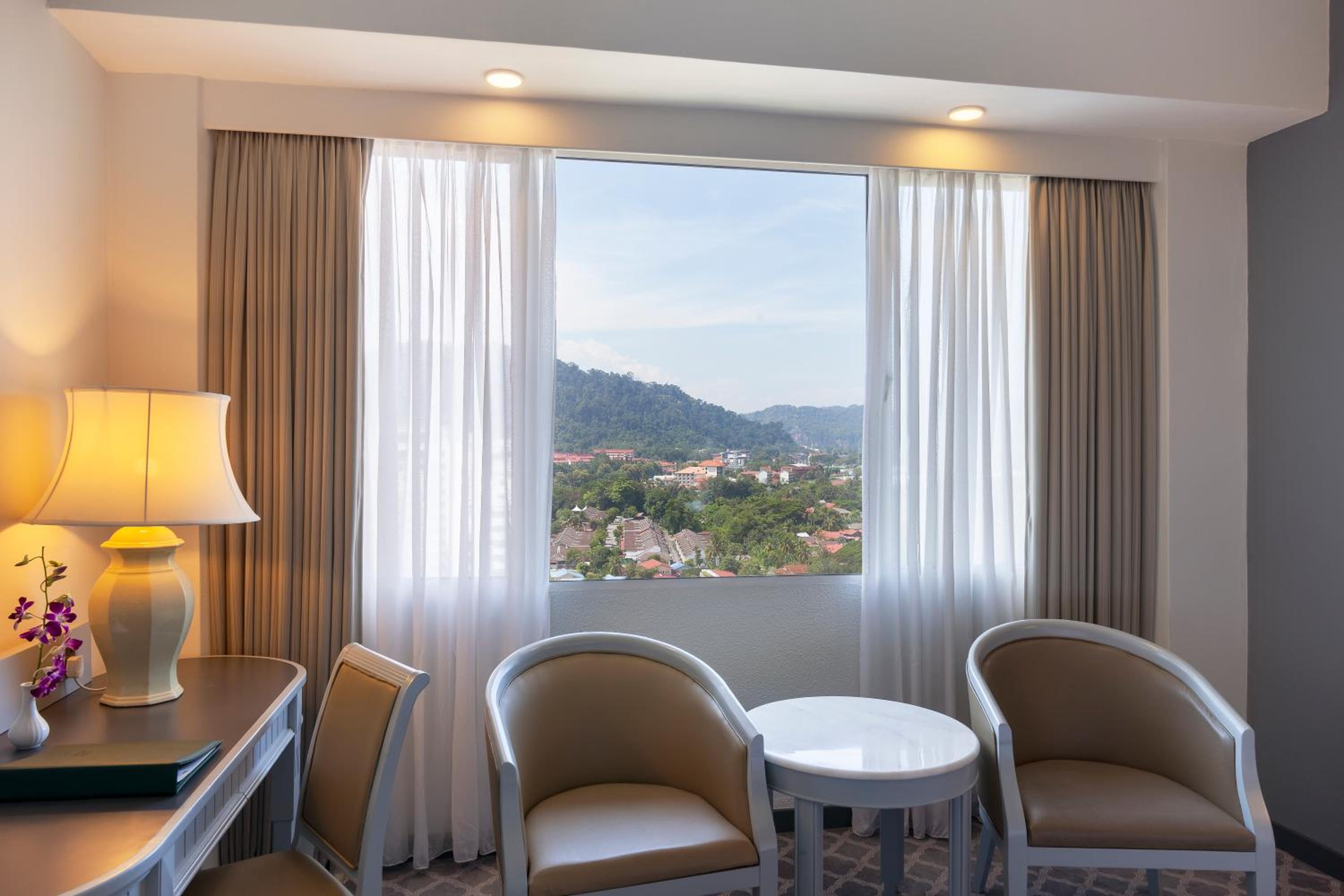 Deluxe Twin Room - Photo 7