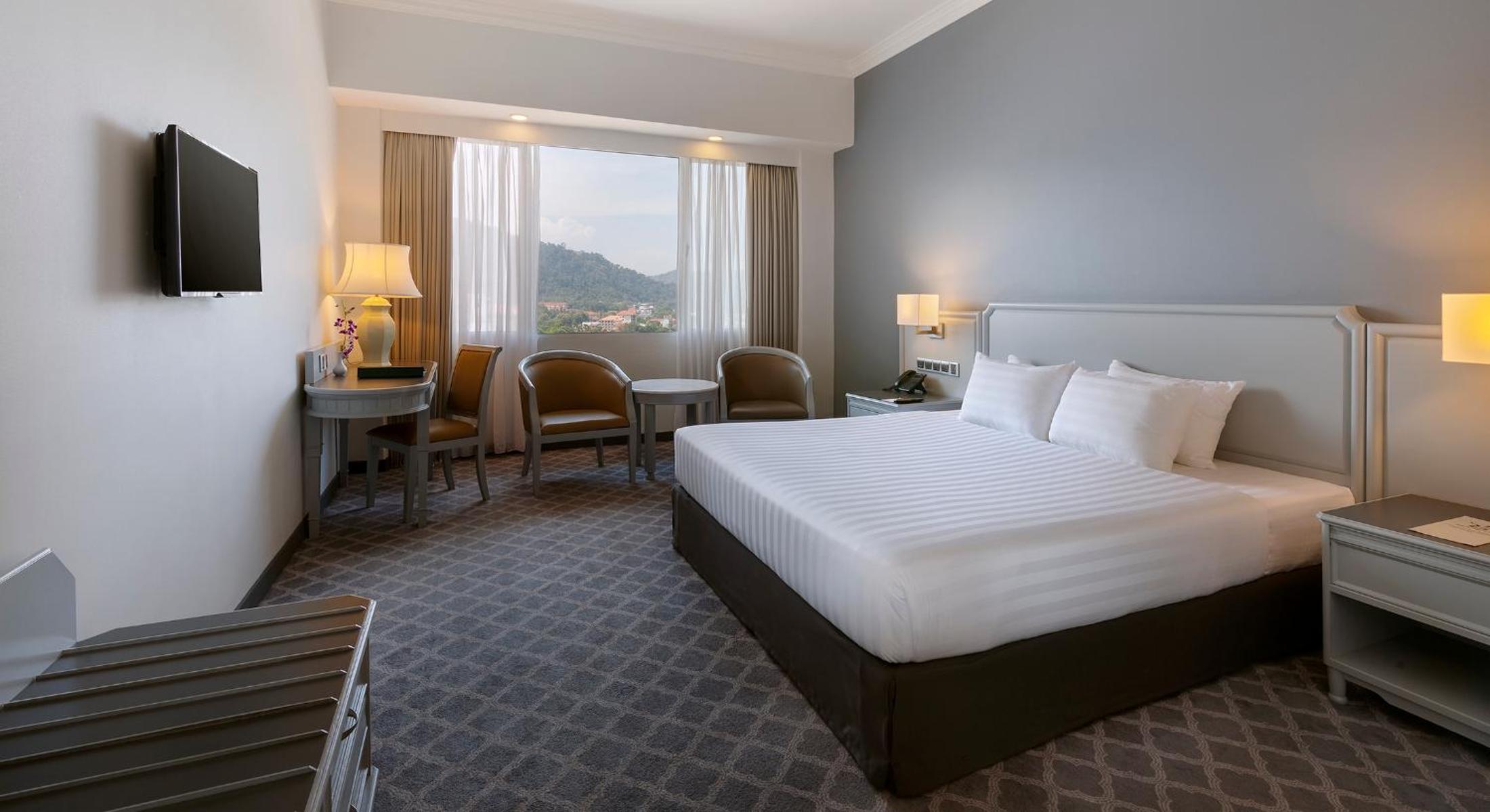 Deluxe King Room - Photo 2