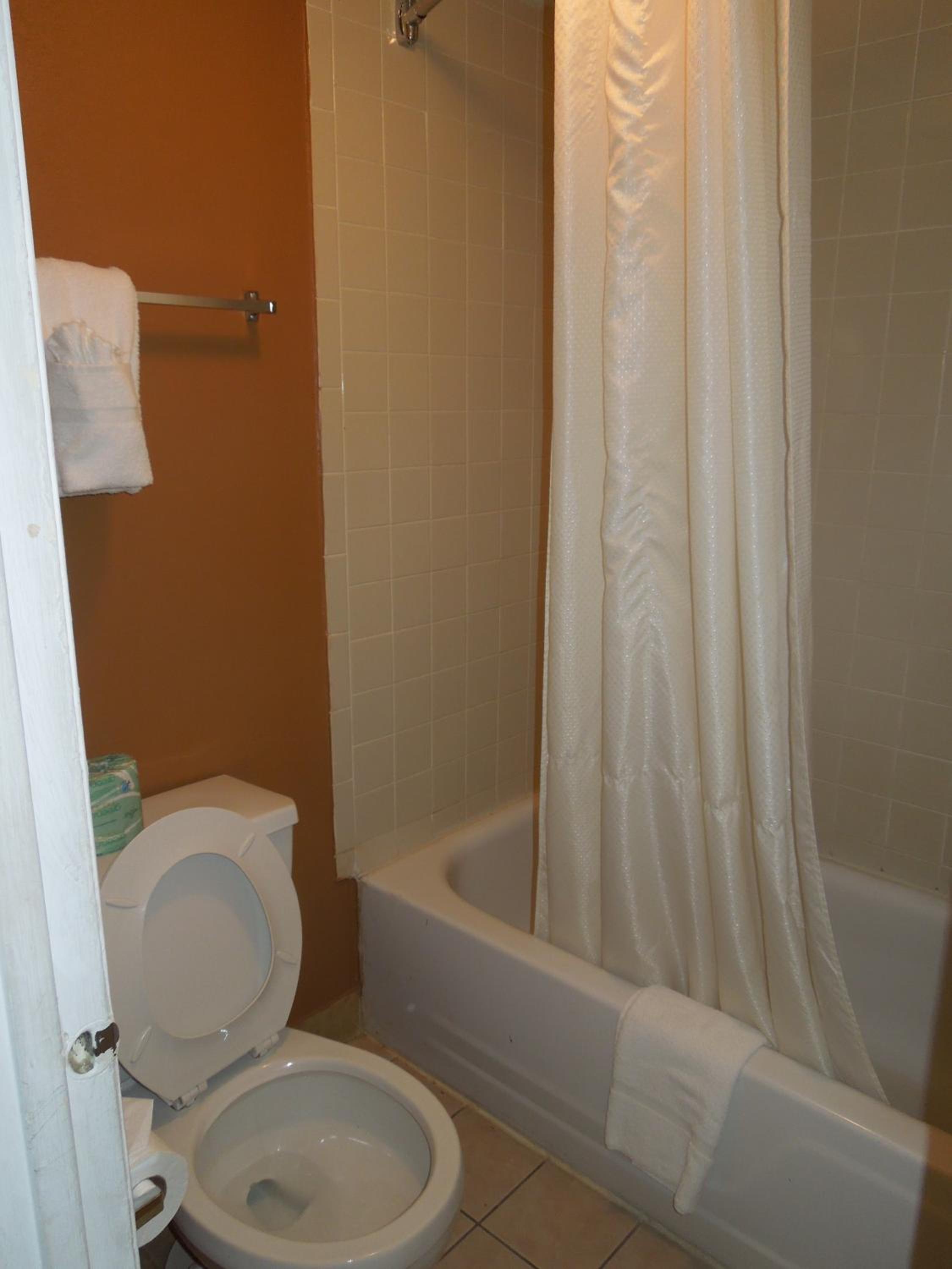 Double Room with Two Double Beds - Smoking - Photo 11