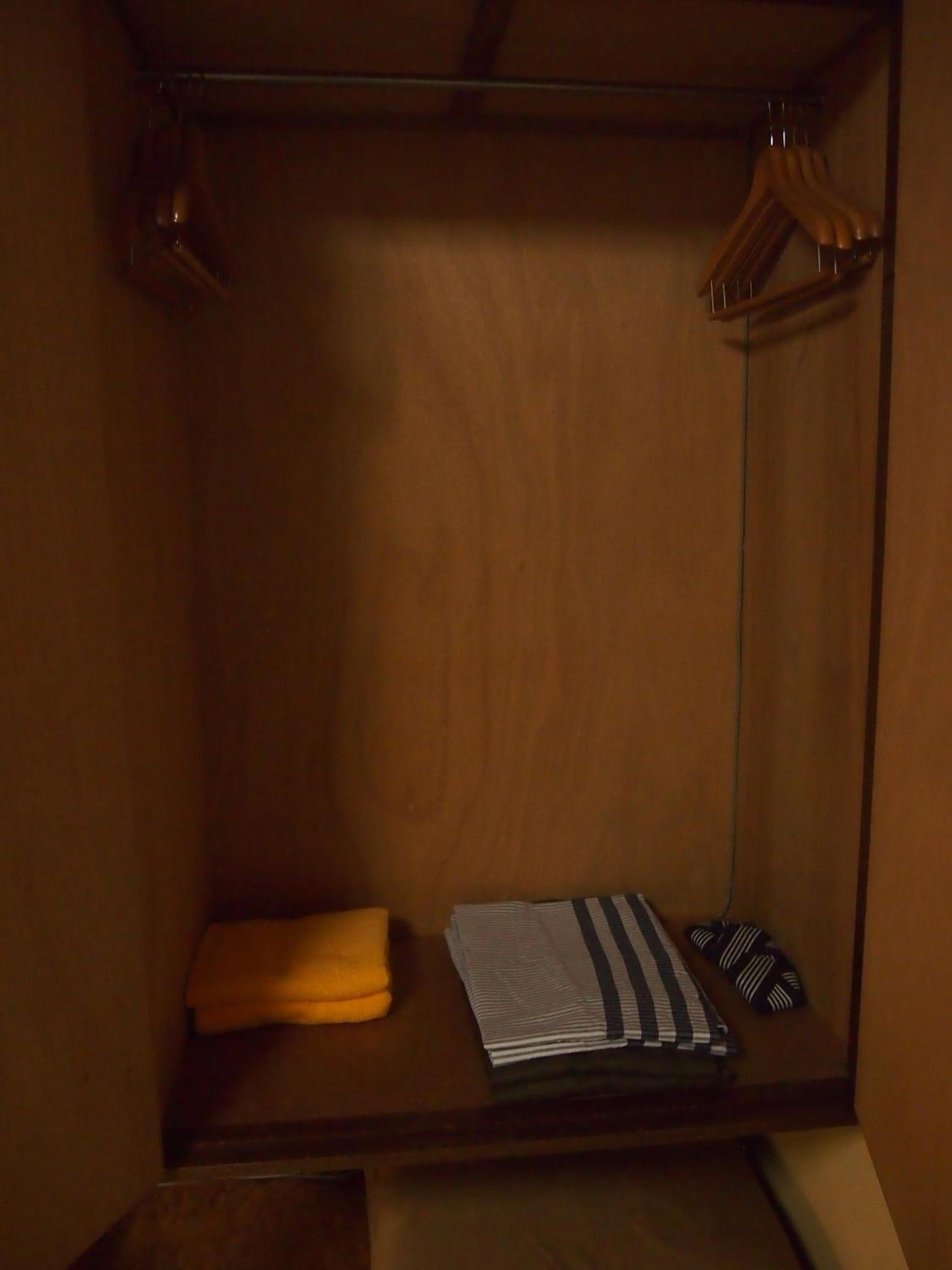 Japanese-Style Room with Shared Bathroom - Photo 3