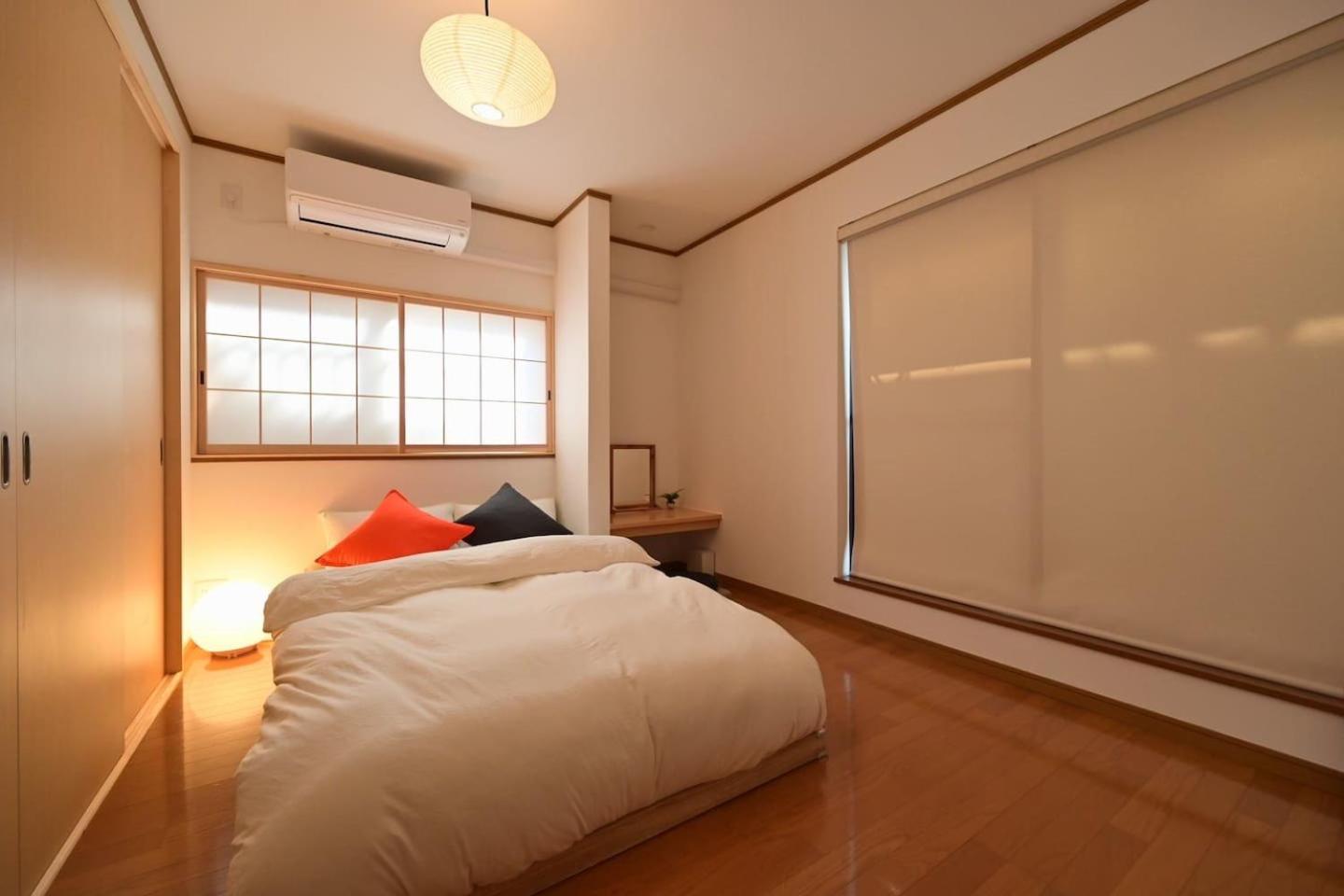 Two-Bedroom House photo 3
