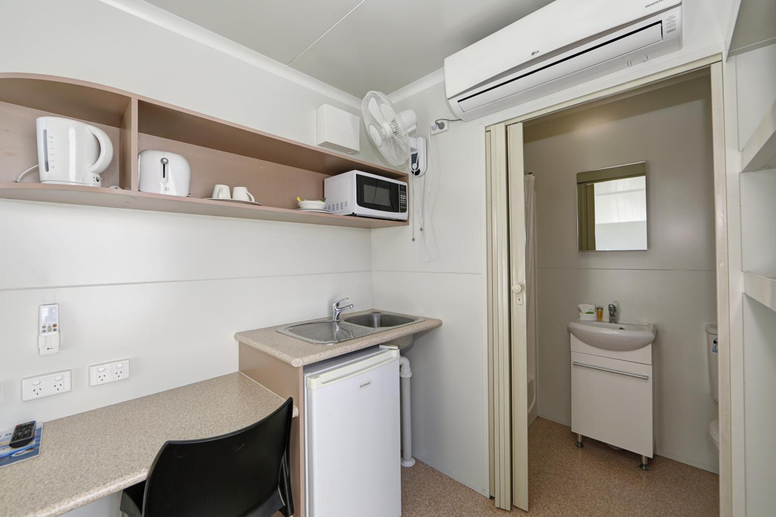 Compact Queen Van Room photo 2