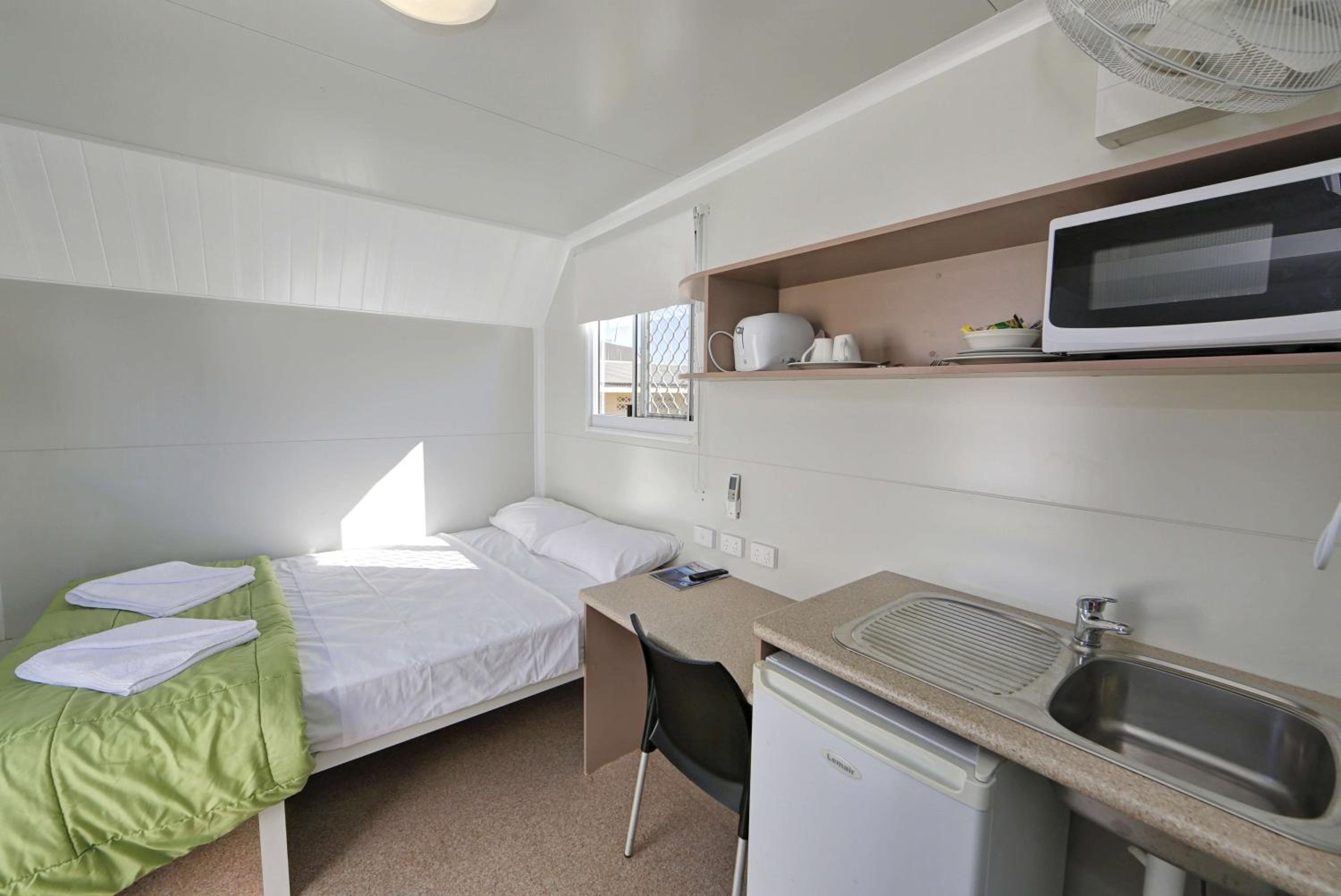 Compact Queen Van Room photo 1