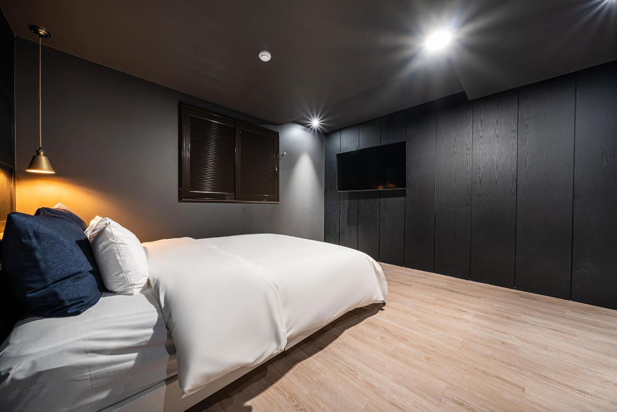 Standard Double Room - Photo 5