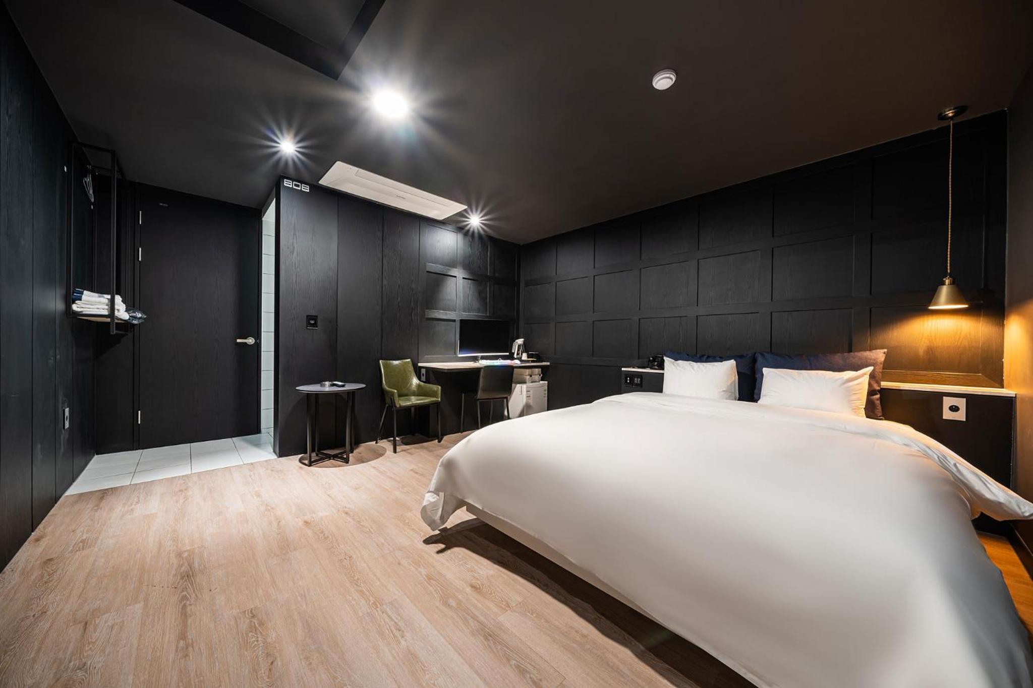 Standard Double Room - Photo 6