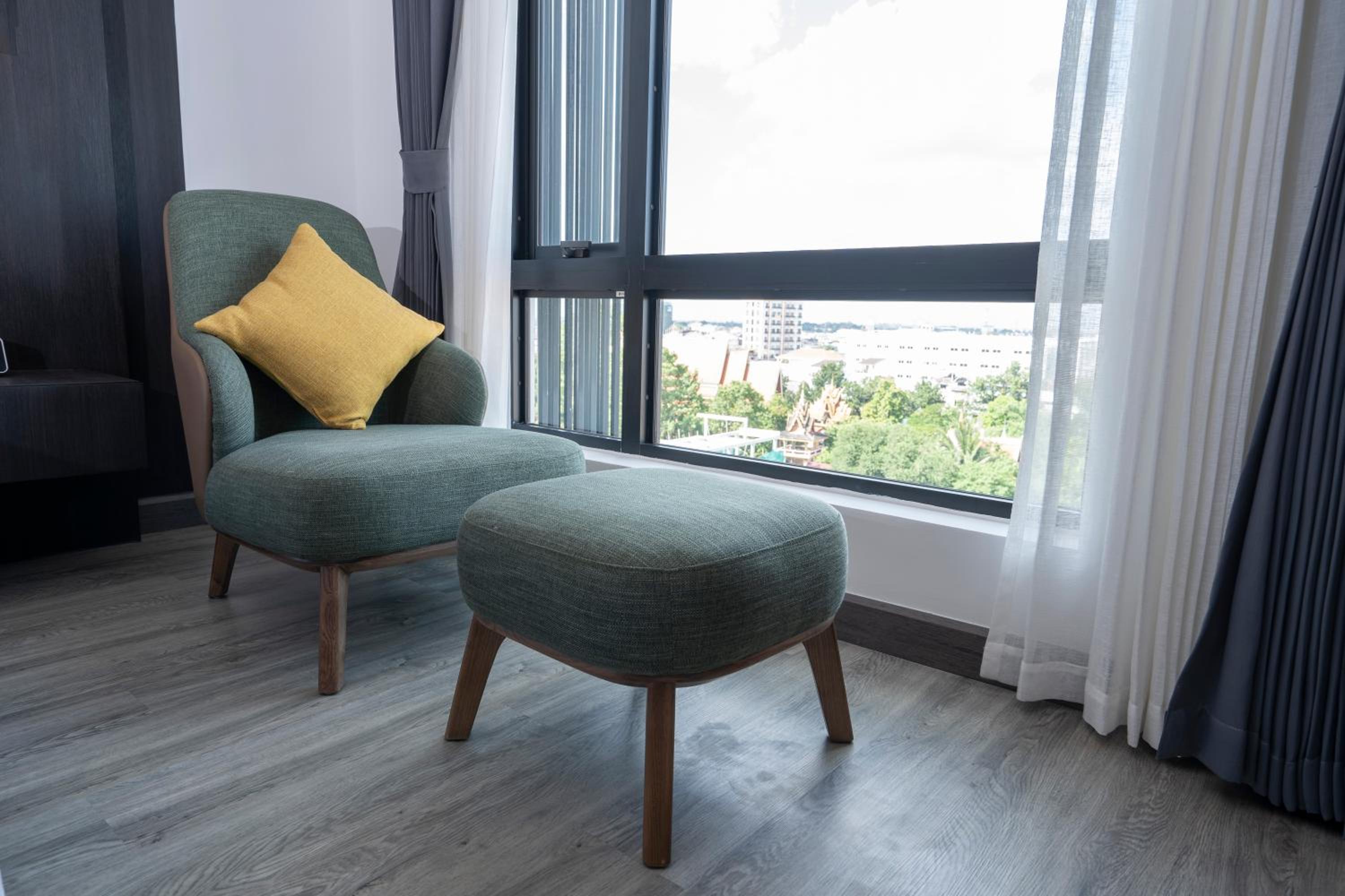 King Suite with Balcony and River View - Non-Smoking - Photo 20