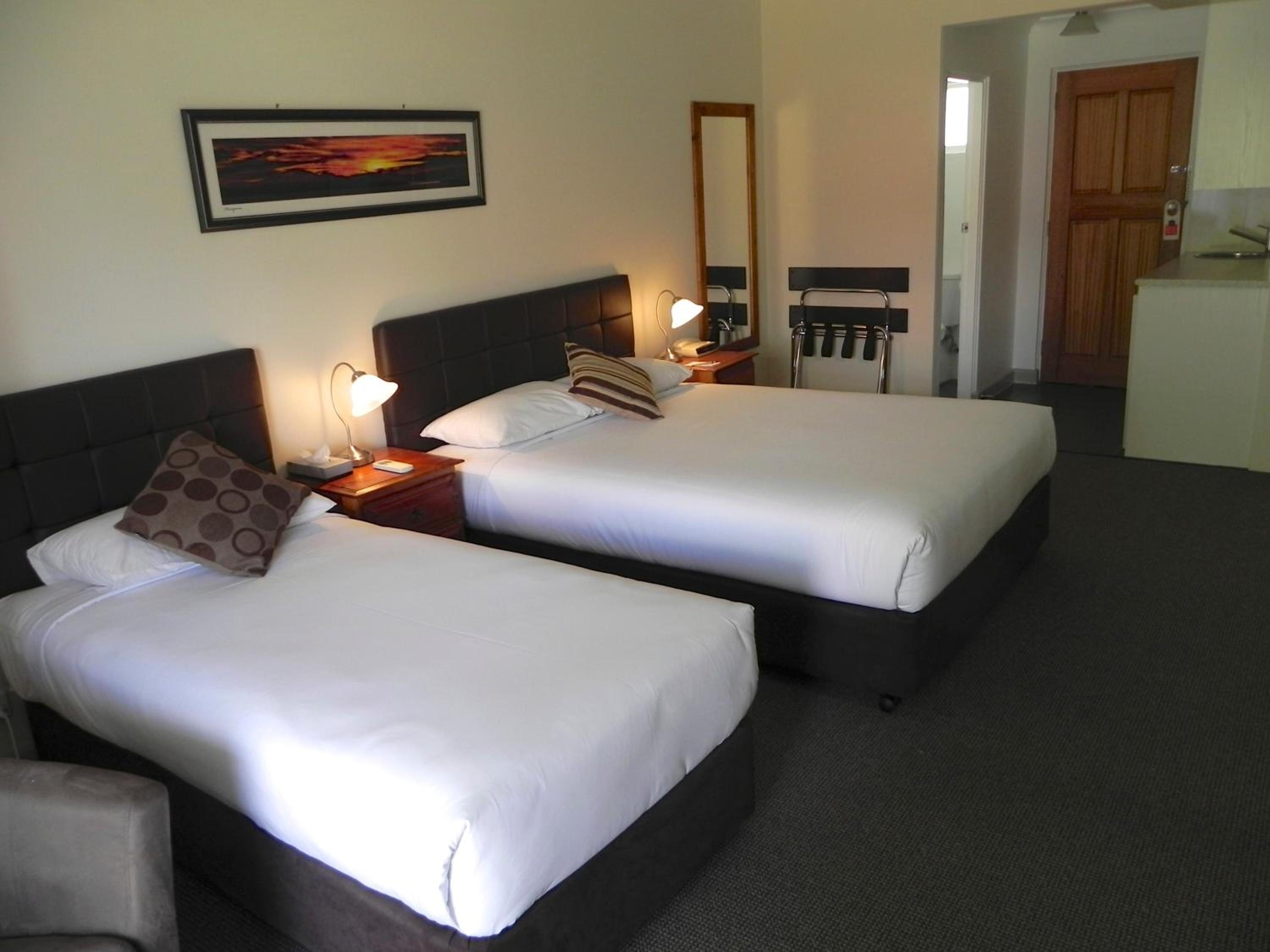 Deluxe Twin Suite photo 3
