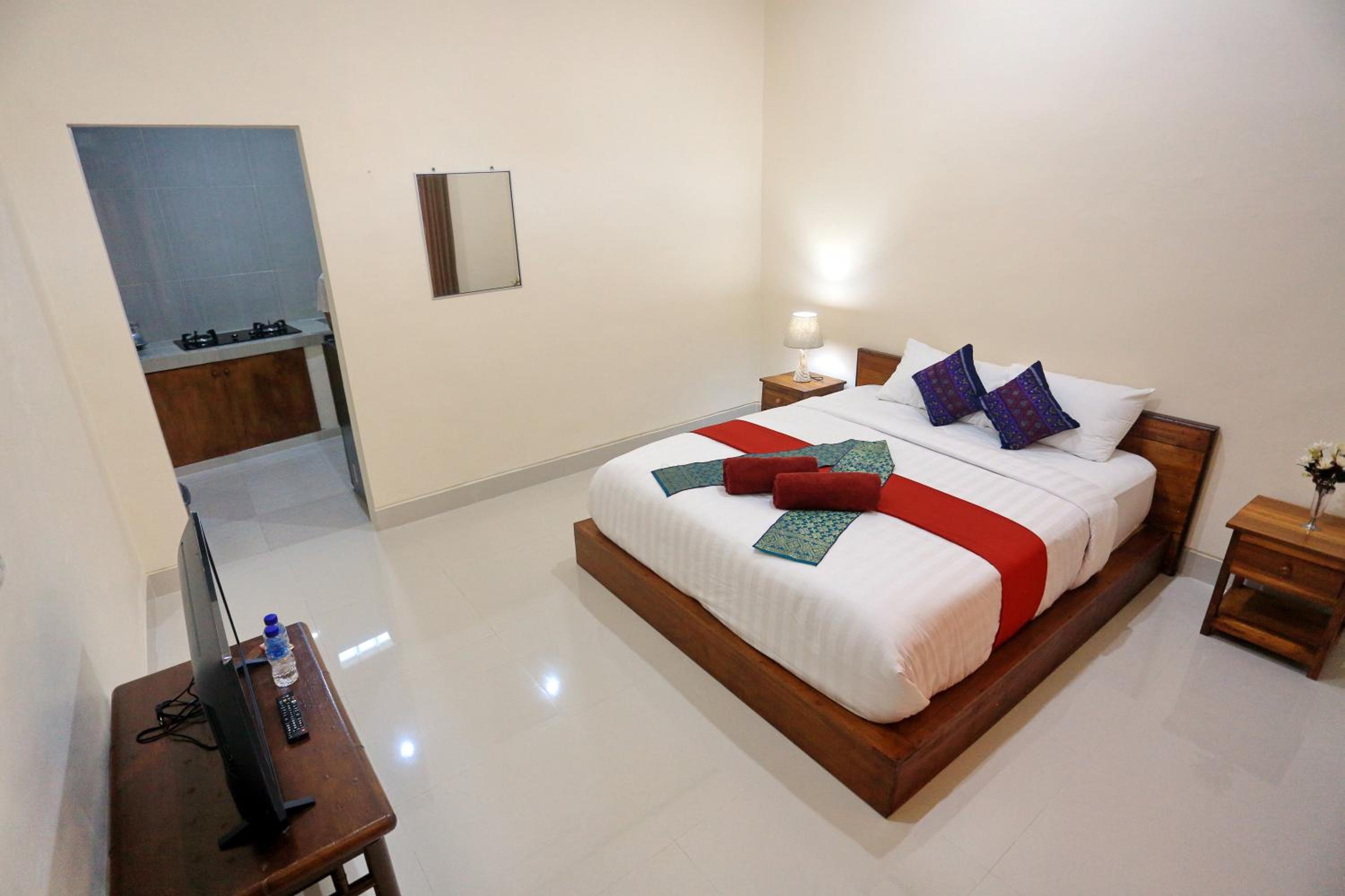 Deluxe Room - Photo 21