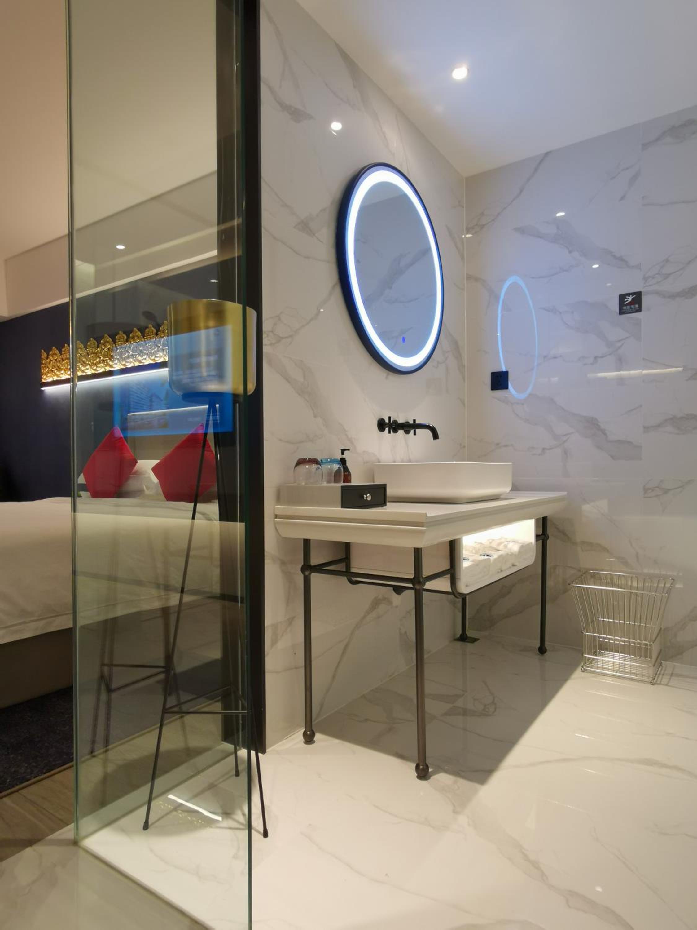 Deluxe Twin Room - Photo 5