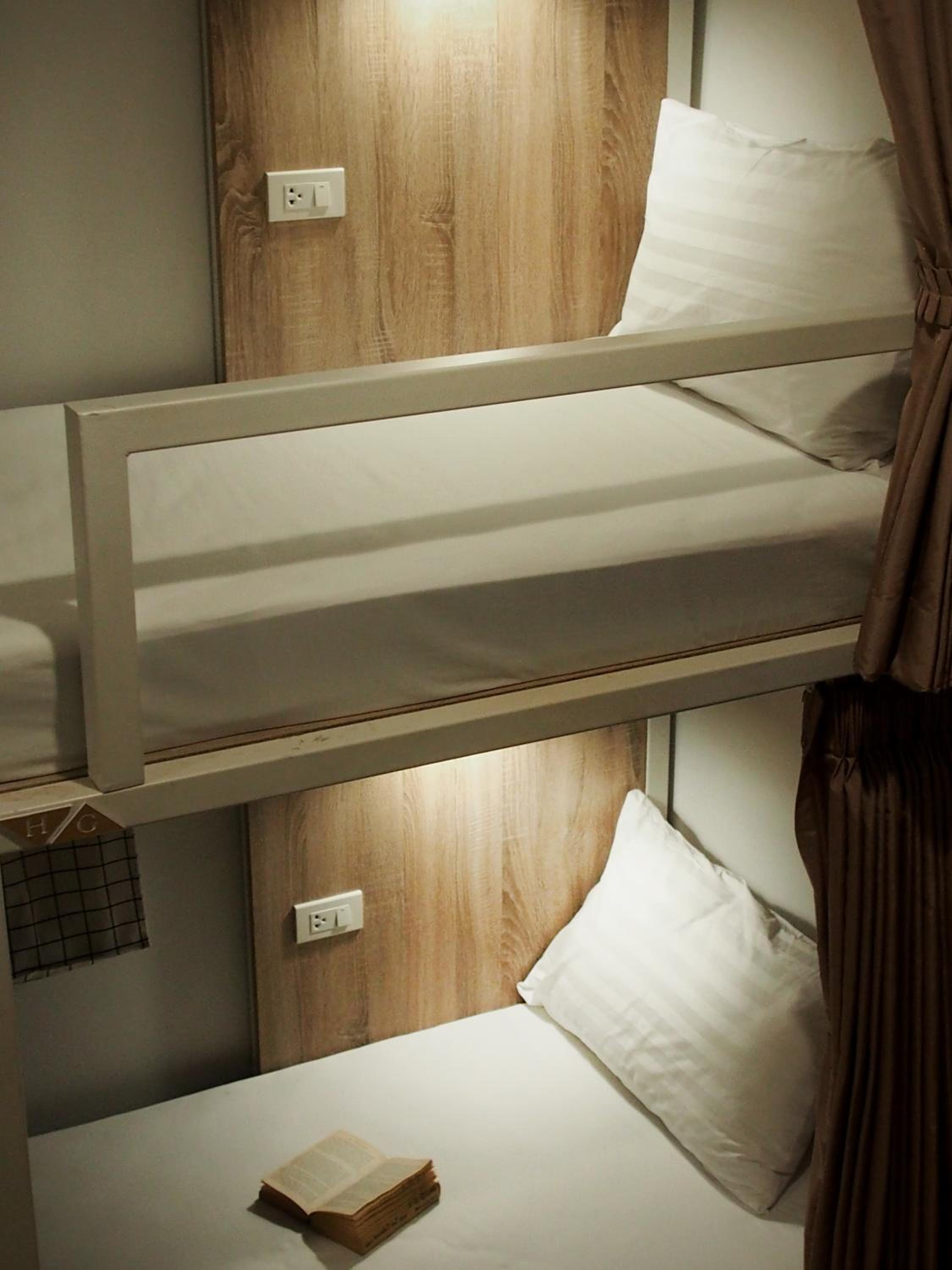 Quadruple Room with Private Bathroom - Photo 1